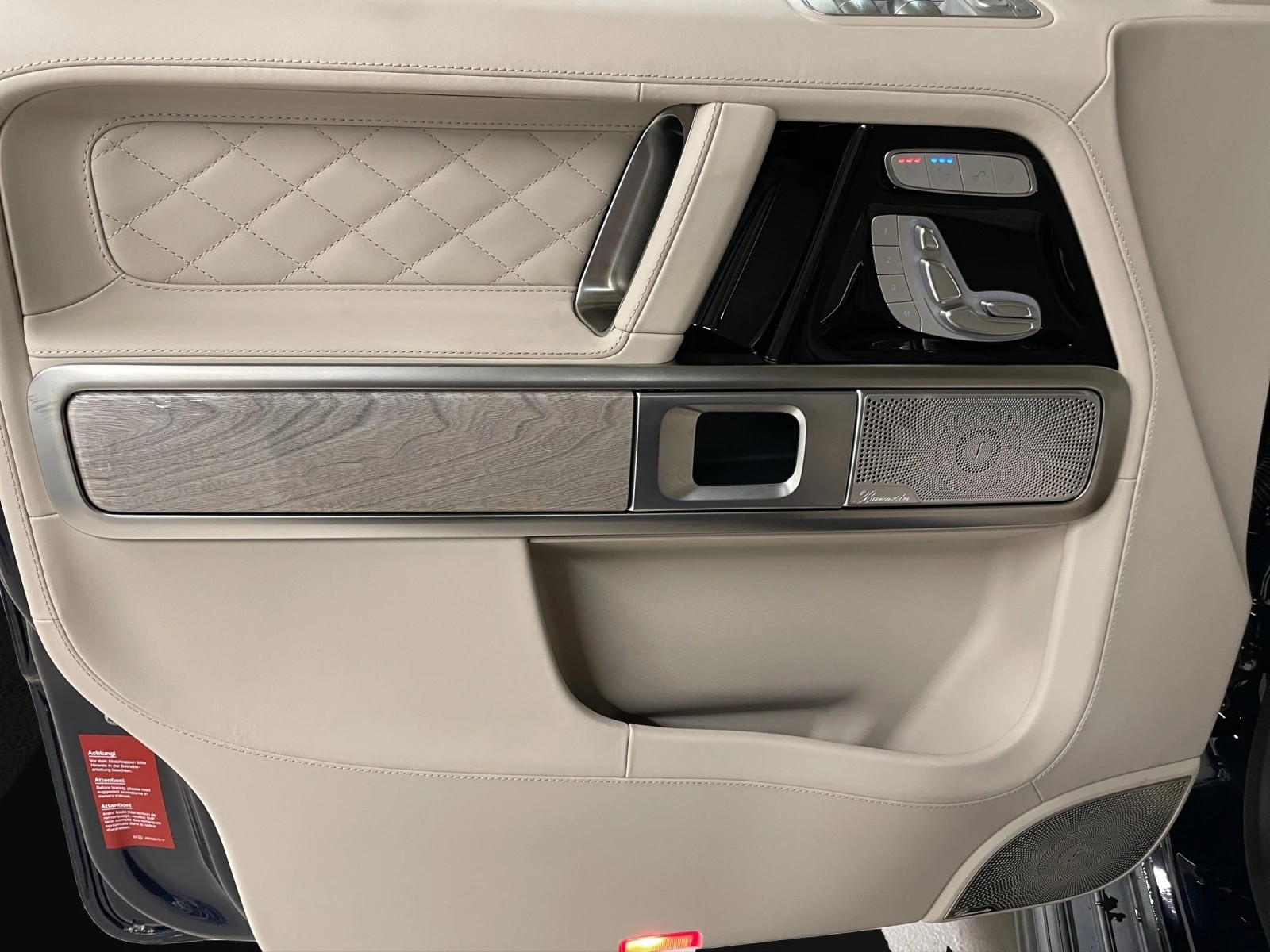 MERCEDES-BENZ G 63 AMG 9G-Tronic-image-13