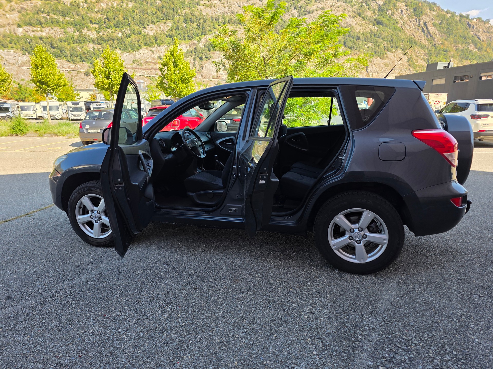 TOYOTA RAV-4 2.0 16V Linea Terra-image-9