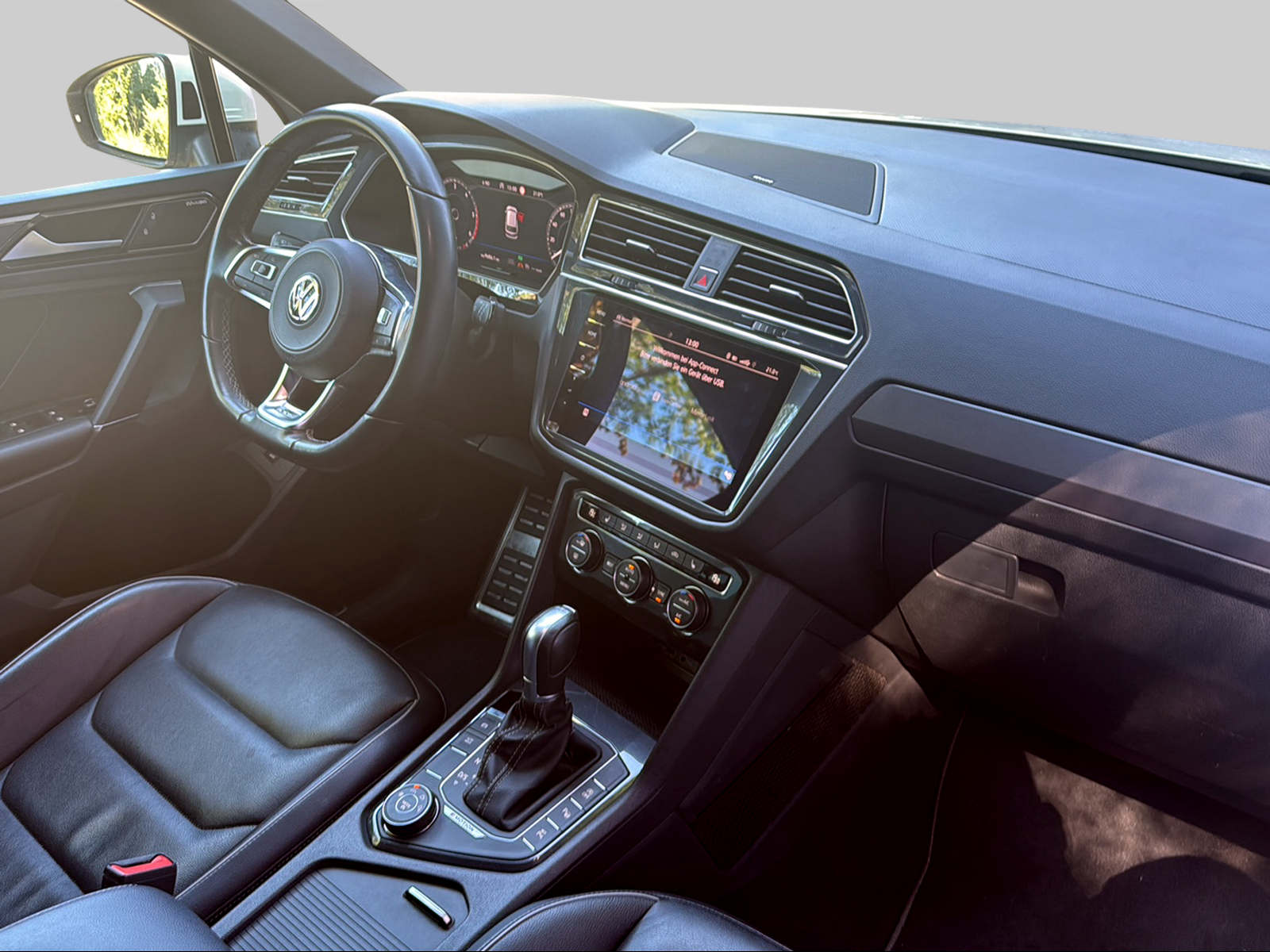 VW Tiguan 2.0 TDI SCR Highline 4Motion DSG-image-19