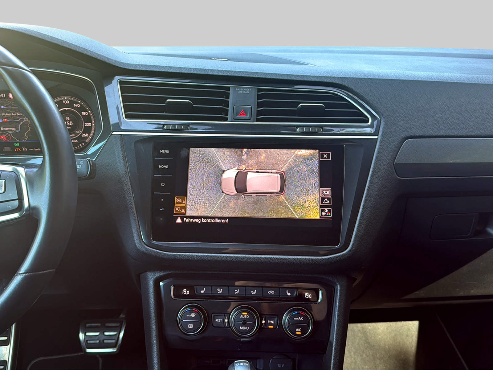 VW Tiguan 2.0 TDI SCR Highline 4Motion DSG-image-12