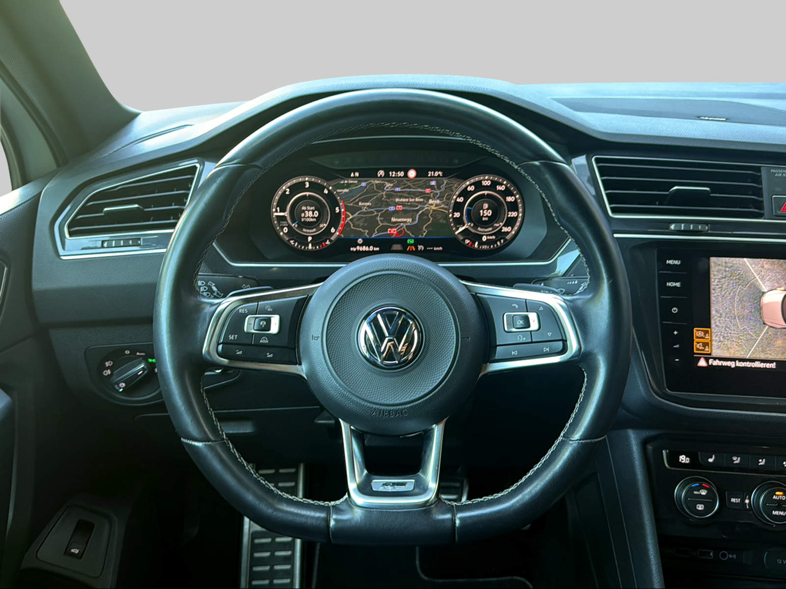 VW Tiguan 2.0 TDI SCR Highline 4Motion DSG-image-8