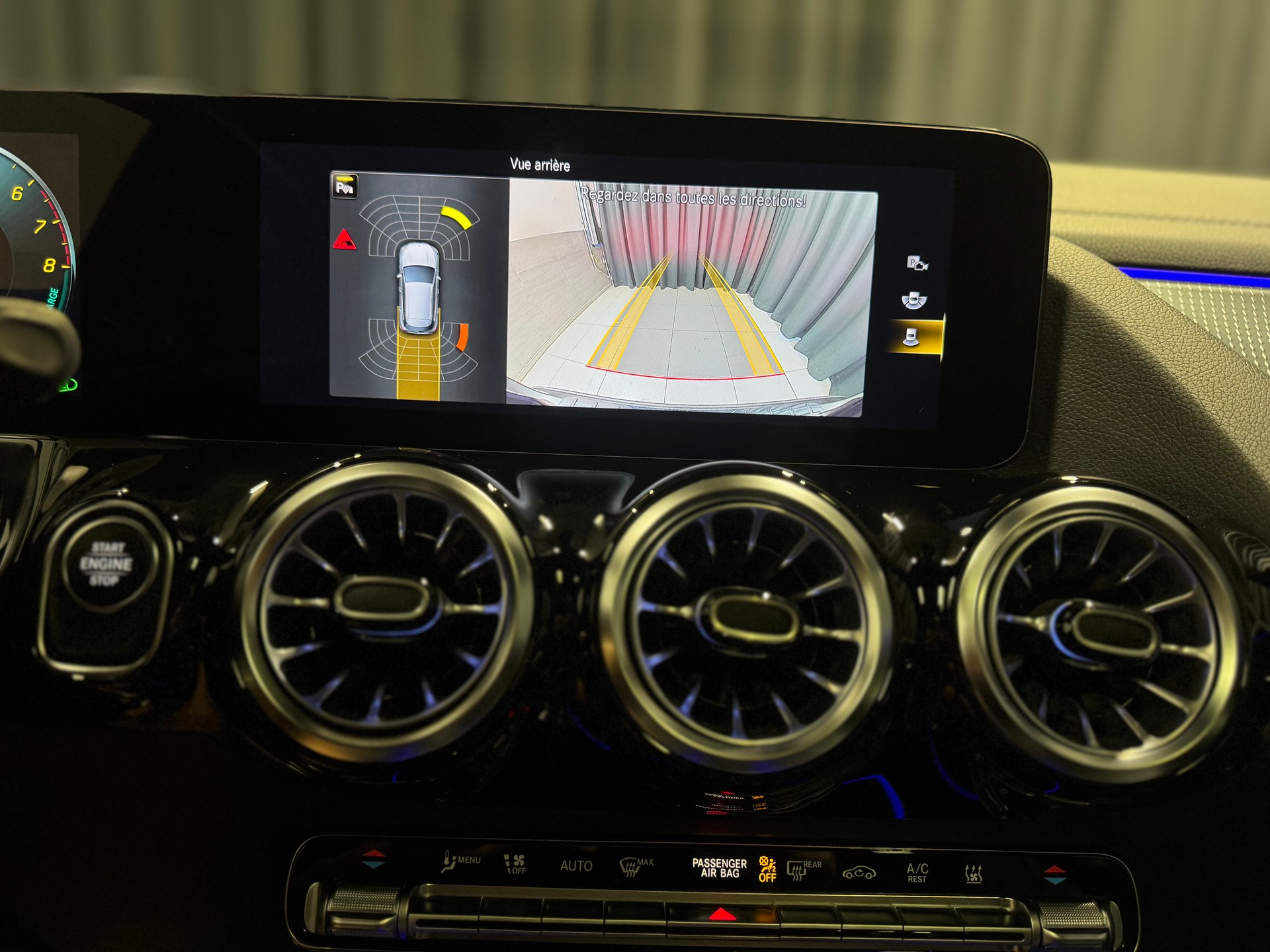 MERCEDES-BENZ GLA 250e Progressive 8G-DCT (46)-image-14