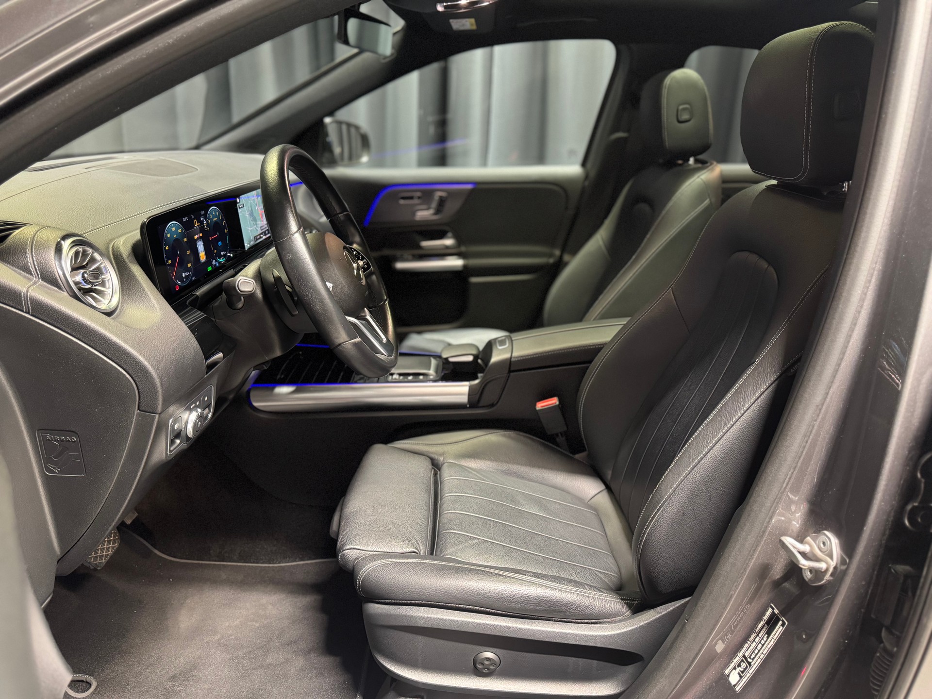 MERCEDES-BENZ GLA 250e Progressive 8G-DCT (46)-image-6