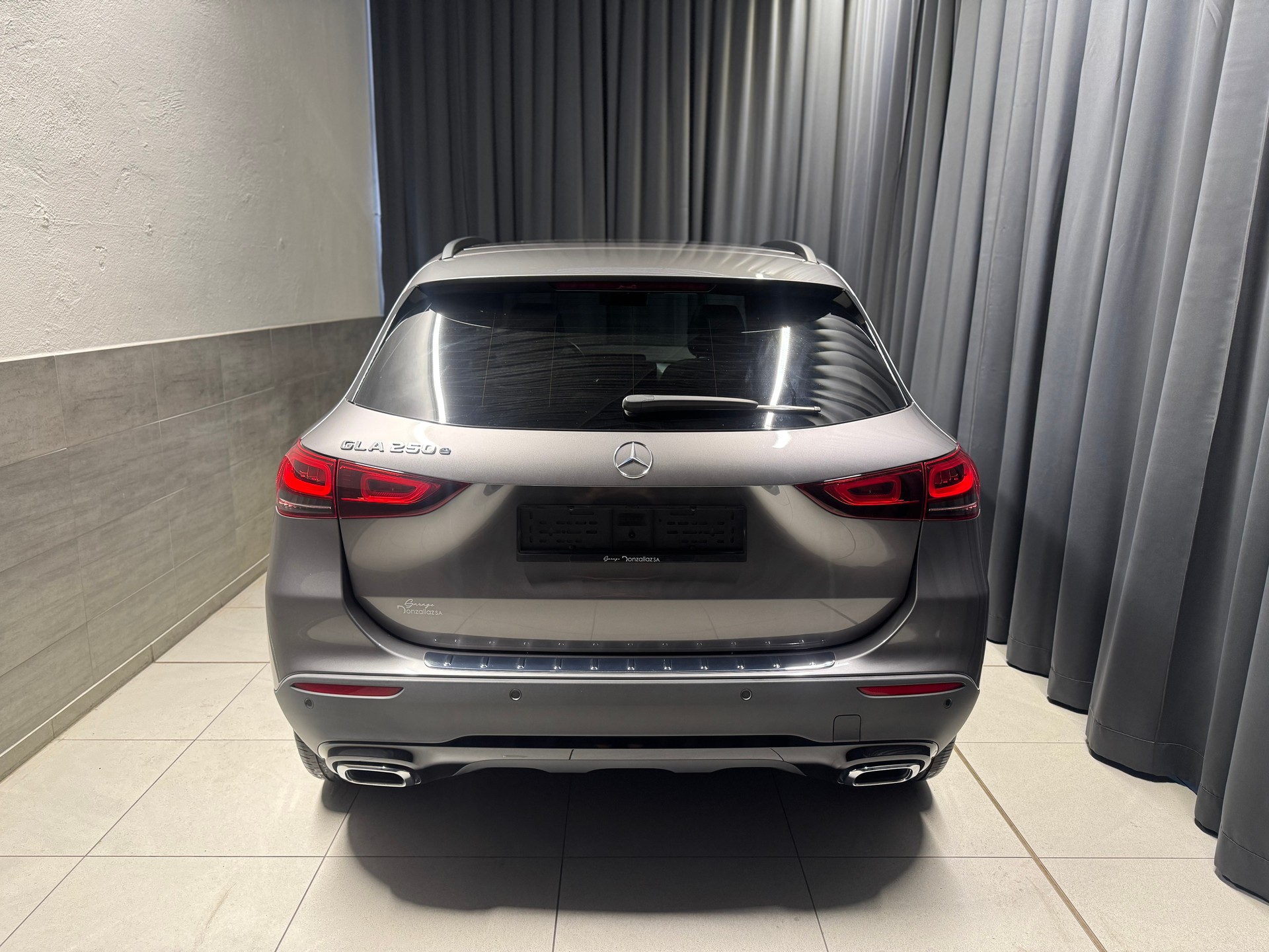 MERCEDES-BENZ GLA 250e Progressive 8G-DCT (46)-image-4