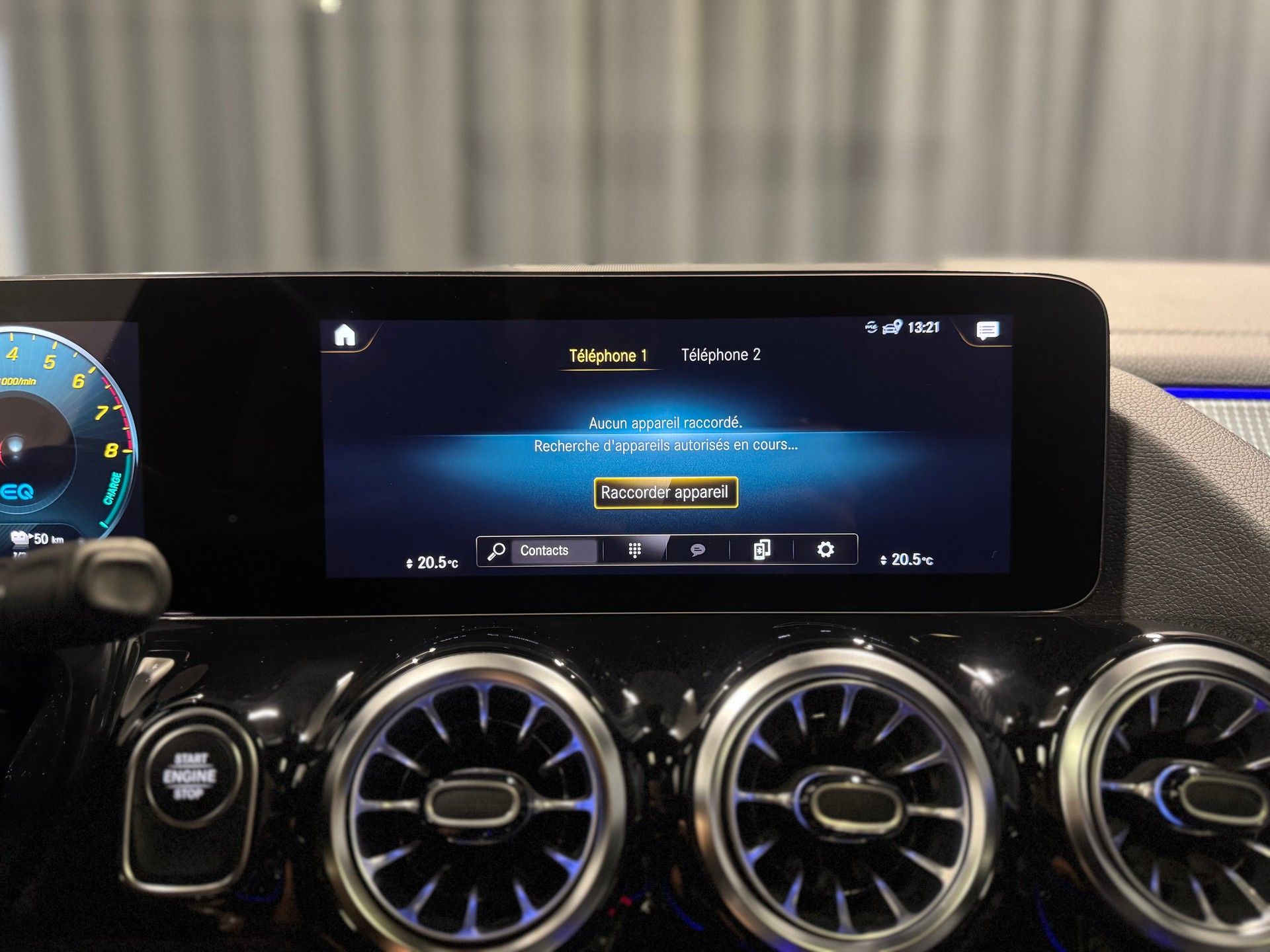 MERCEDES-BENZ GLA 250e Progressive 8G-DCT (46)-image-15