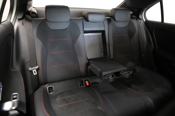 MERCEDES-BENZ A 220 d 8G-DCT-image-10