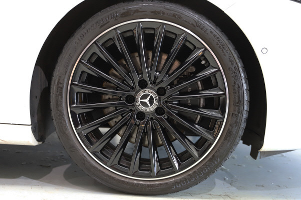 MERCEDES-BENZ A 220 d 8G-DCT-image-12