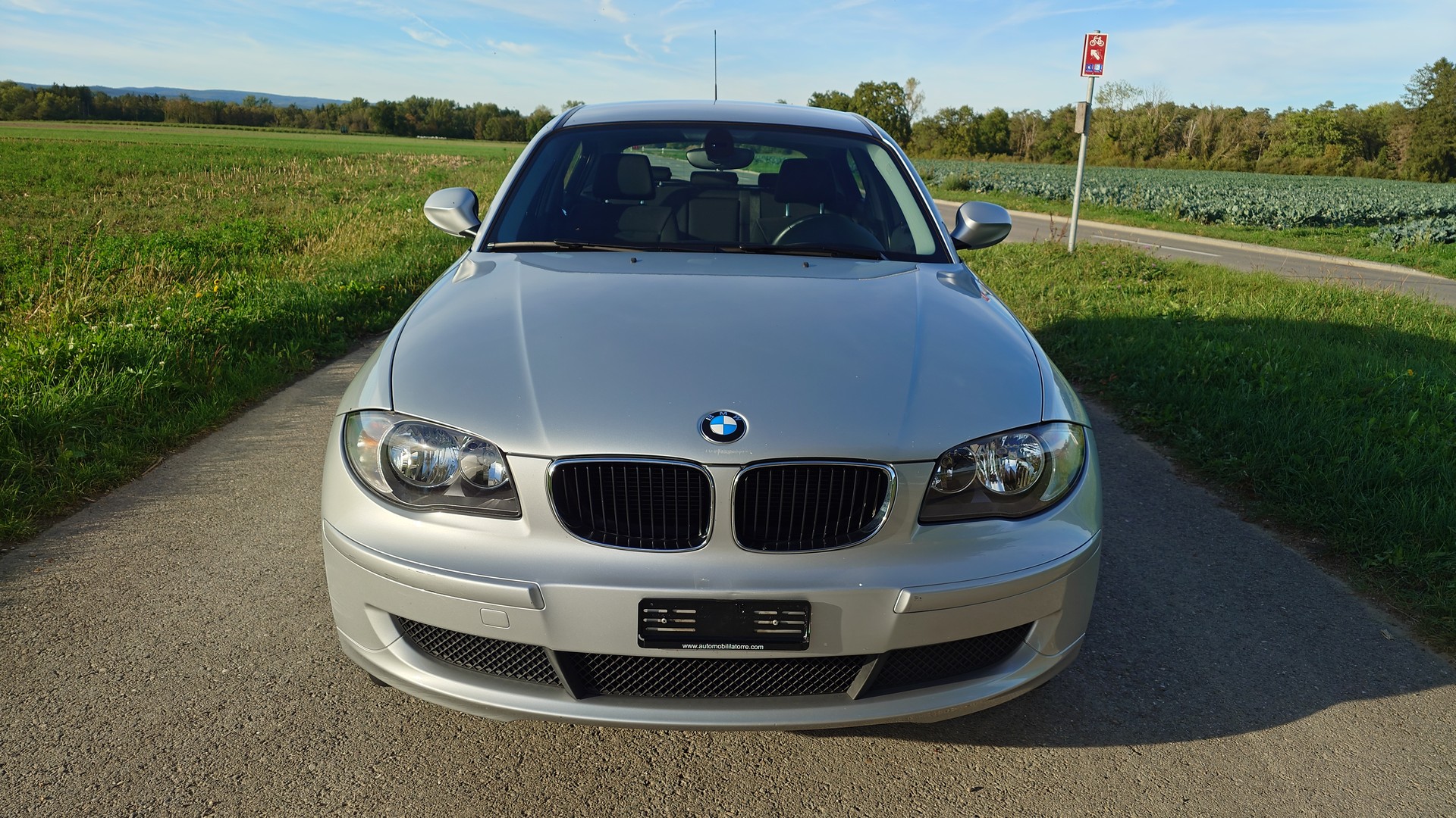 BMW 116i Dynamic Edition-image-8