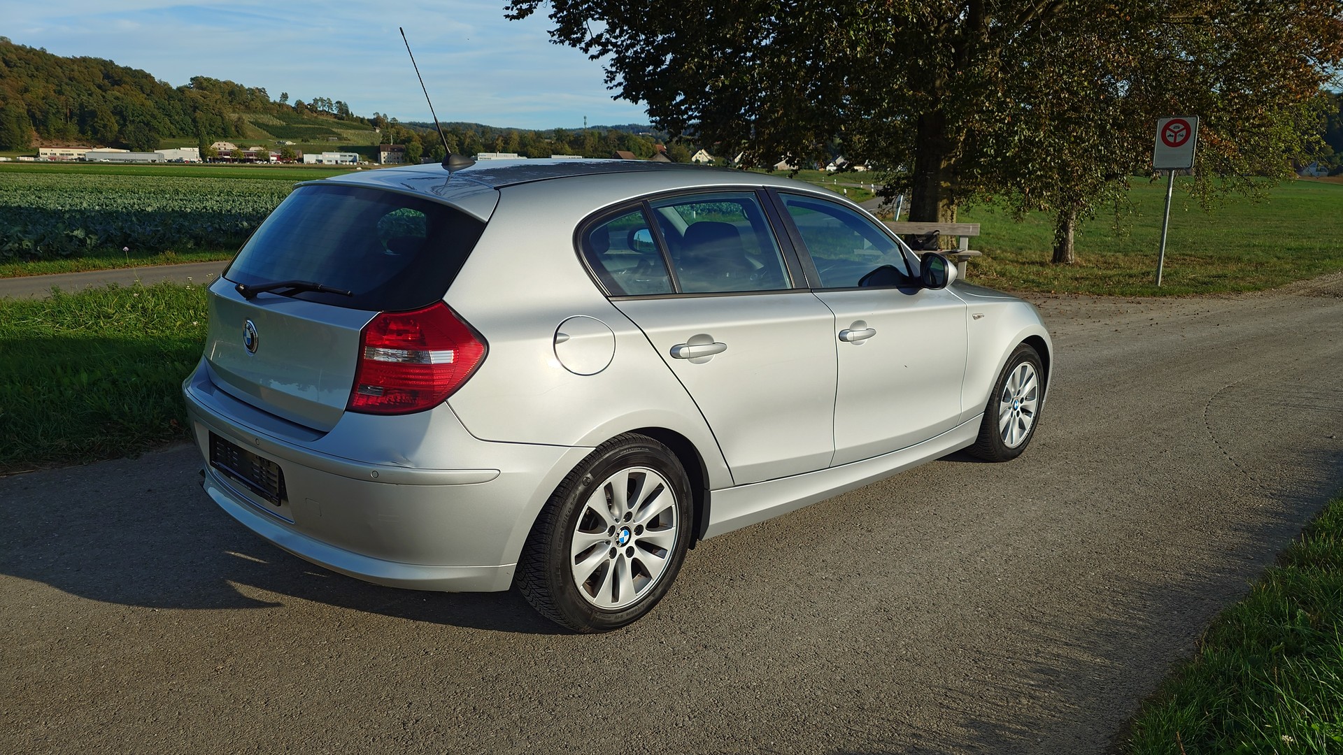 BMW 116i Dynamic Edition-image-5