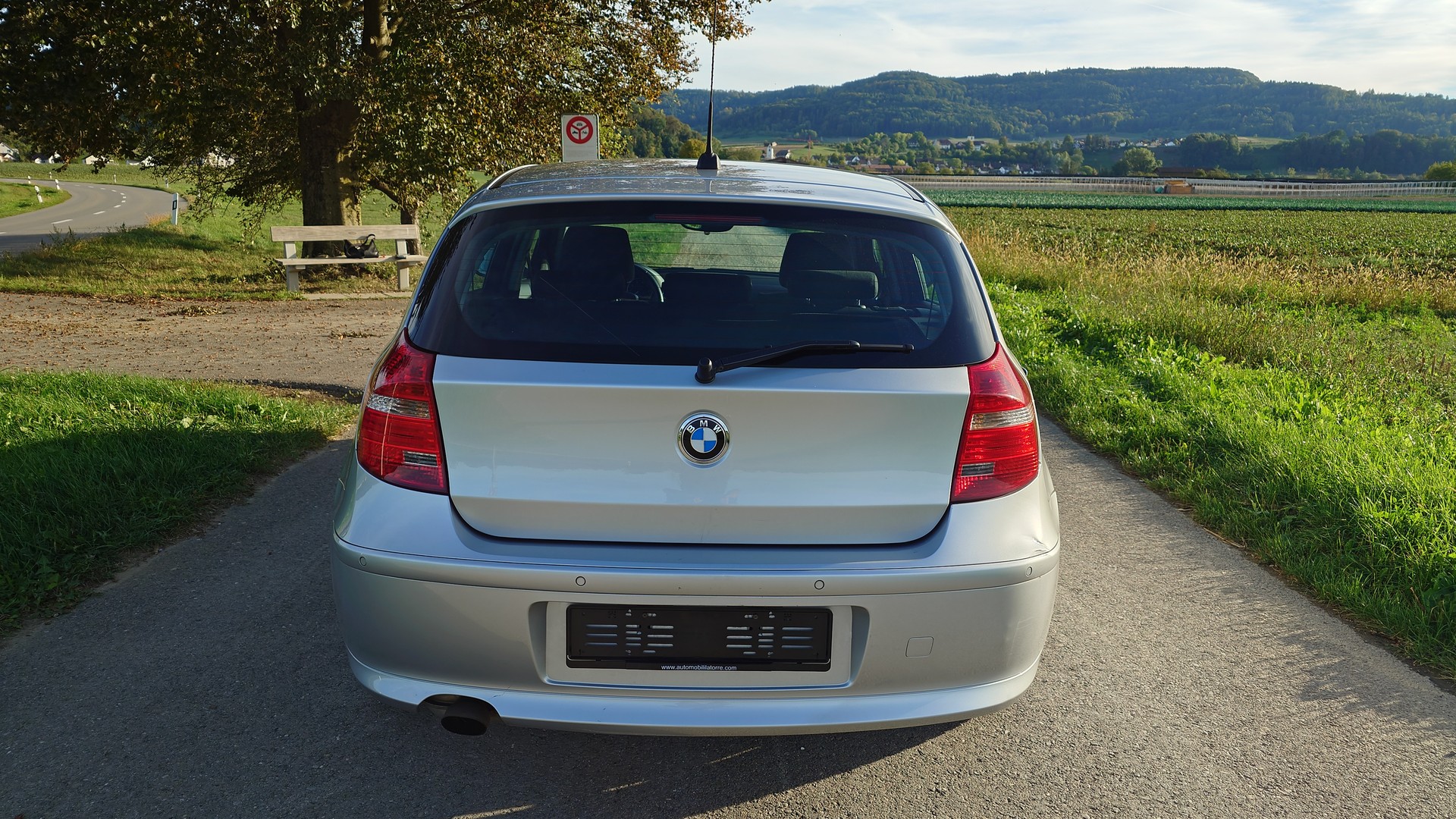 BMW 116i Dynamic Edition-image-3
