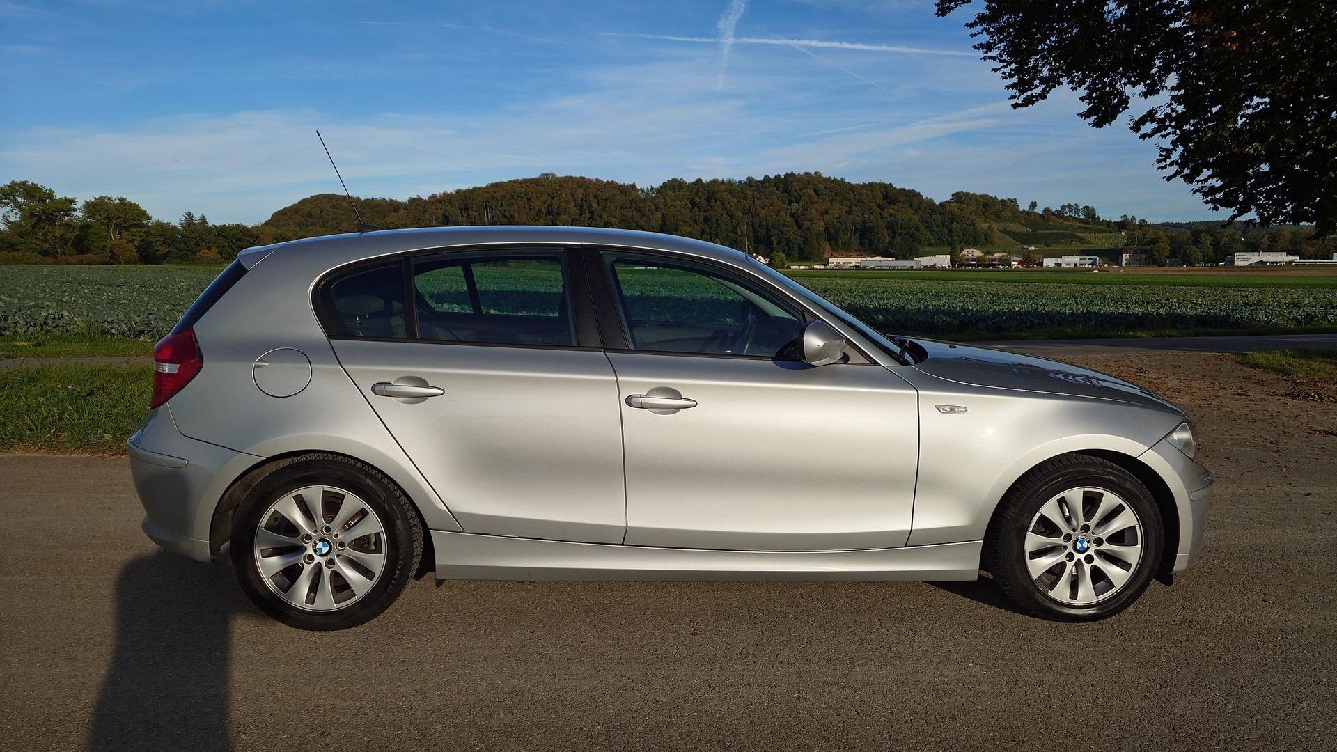 BMW 116i Dynamic Edition-image-6