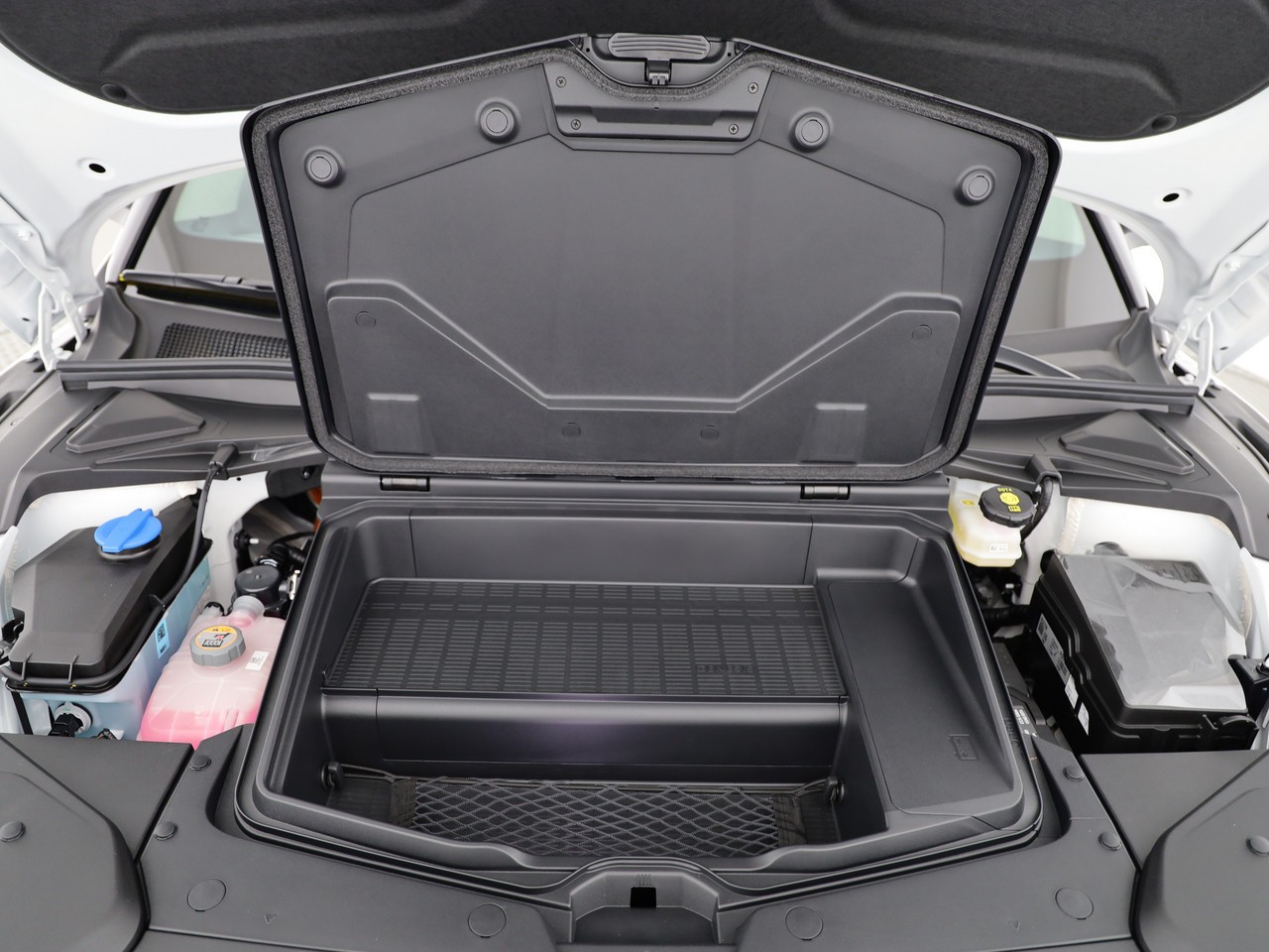 GENESIS GV60 77.4 kWh Sport AWD-image-7