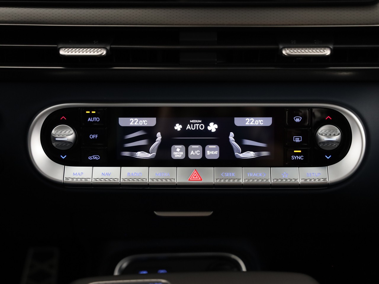 GENESIS GV60 77.4 kWh Sport AWD-image-20