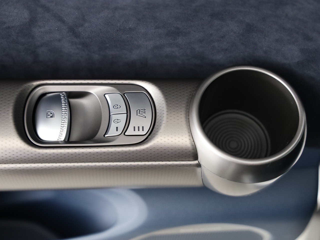 GENESIS GV60 77.4 kWh Sport AWD-image-18