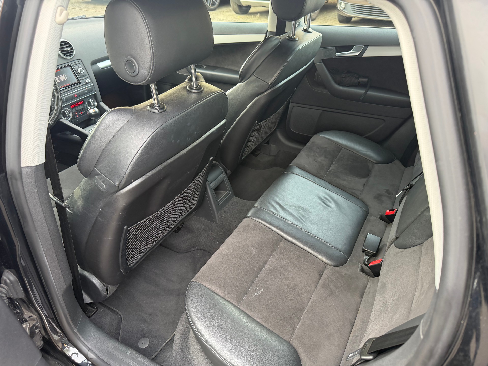AUDI A3 Sportback 2.0 TFSI Style quattro S-tronic-image-5
