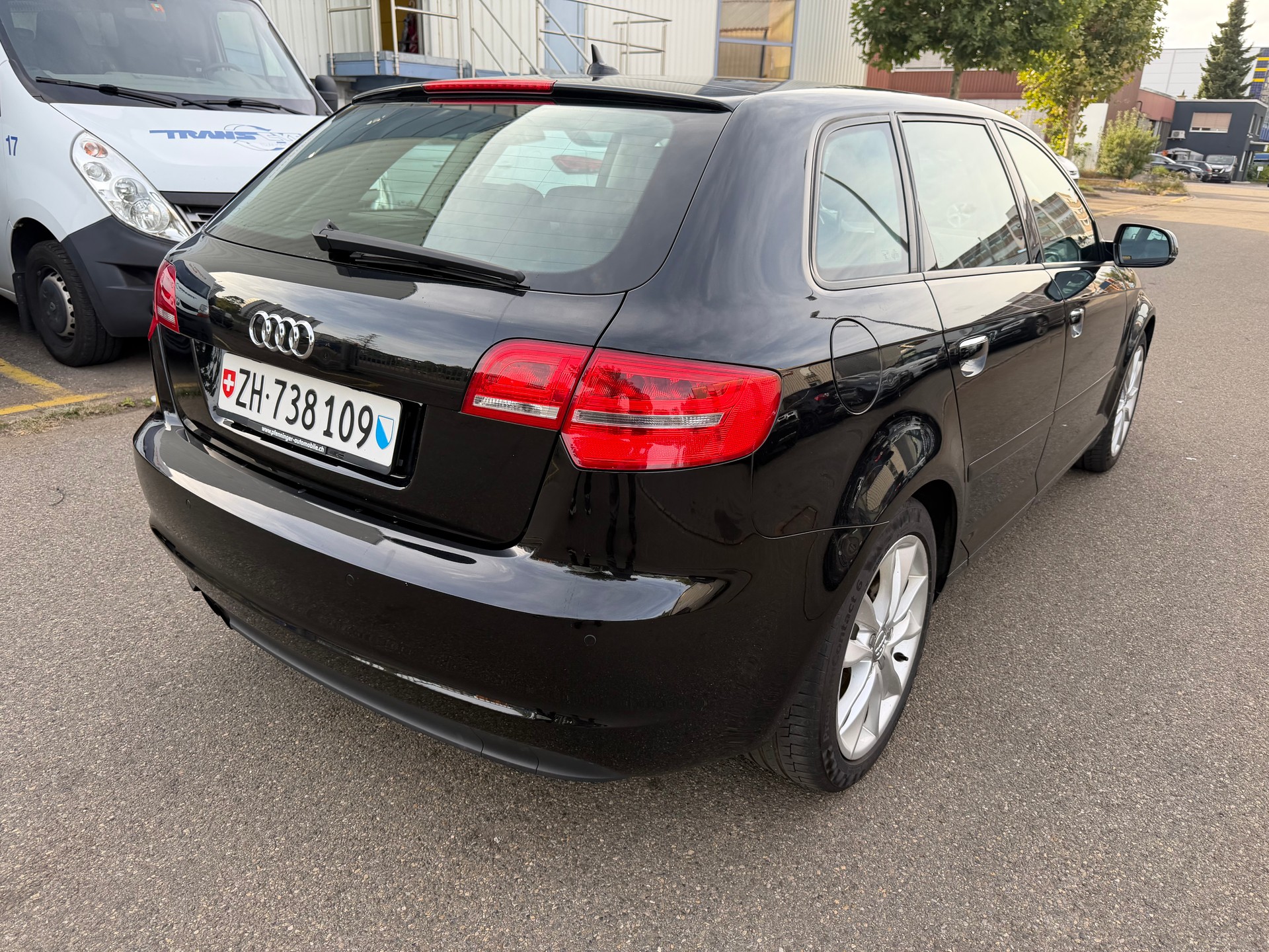 AUDI A3 Sportback 2.0 TFSI Style quattro S-tronic-image-2