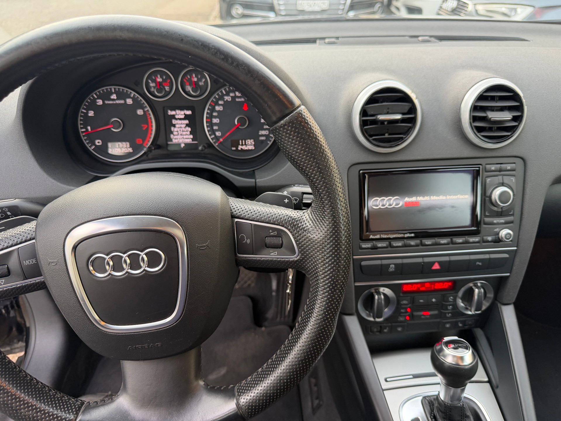 AUDI A3 Sportback 2.0 TFSI Style quattro S-tronic-image-6