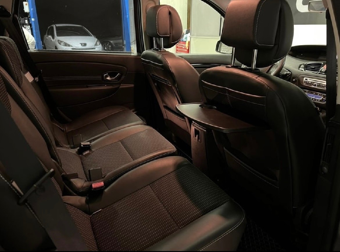 RENAULT Scénic 1.6 dCi Dynamique-image-13