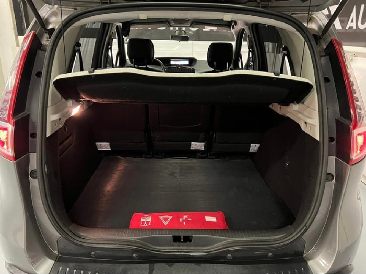 RENAULT Scénic 1.6 dCi Dynamique-image-12
