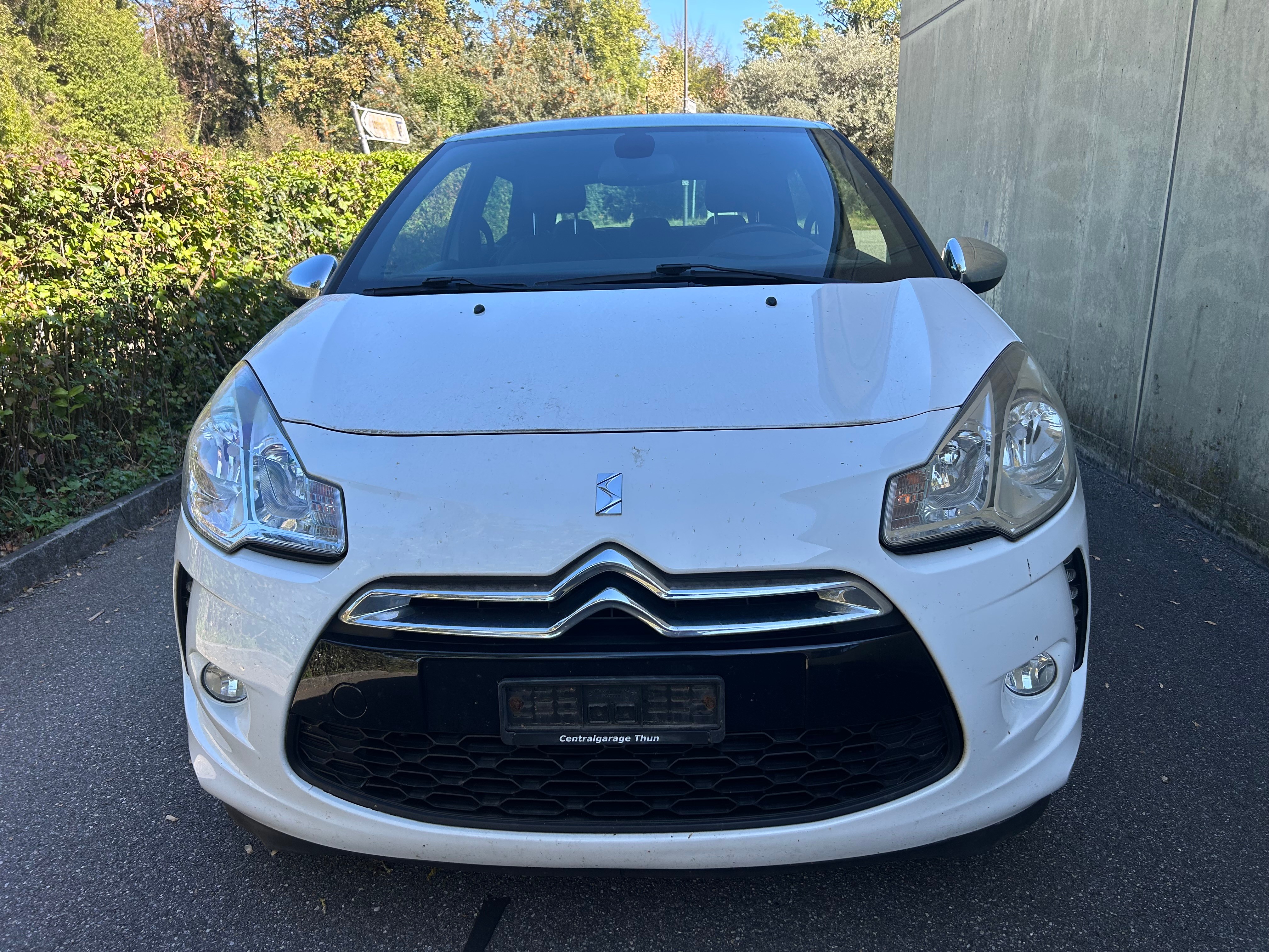 Car photo