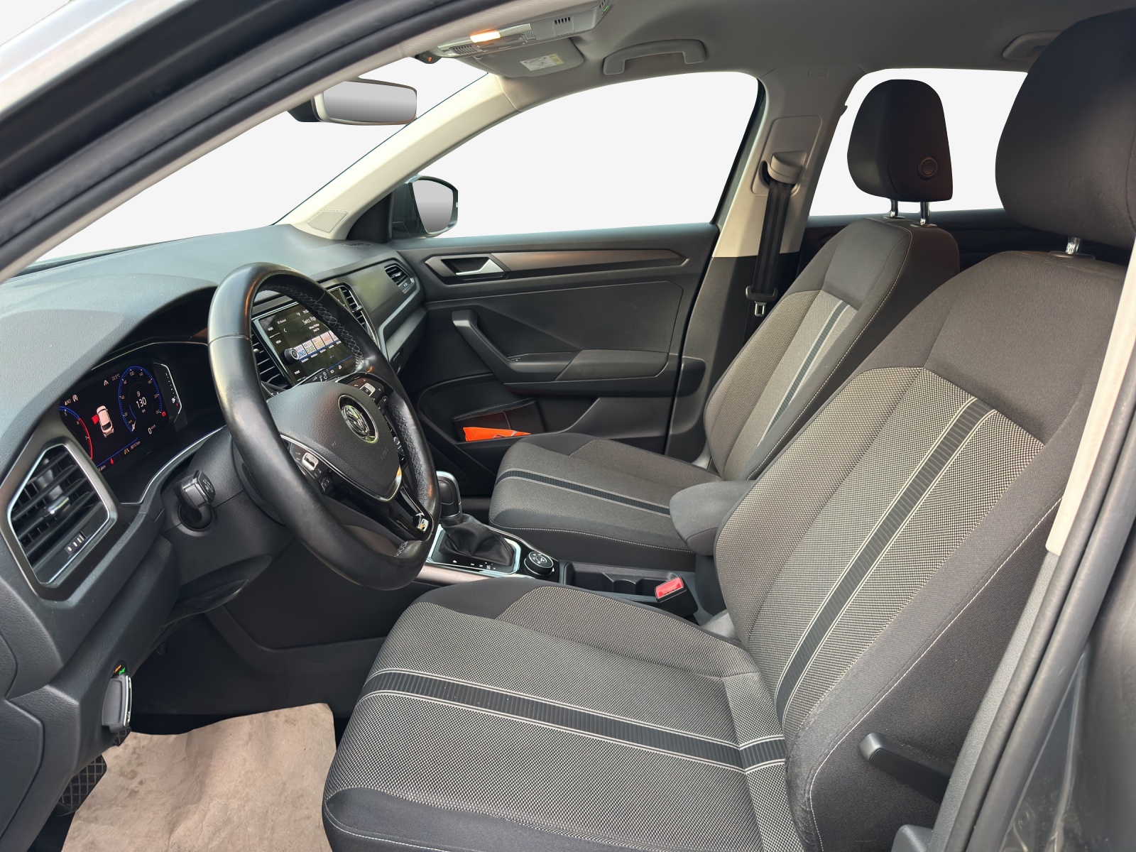 VW T-Roc 2.0 TSI Advance DSG 4Motion-image-7