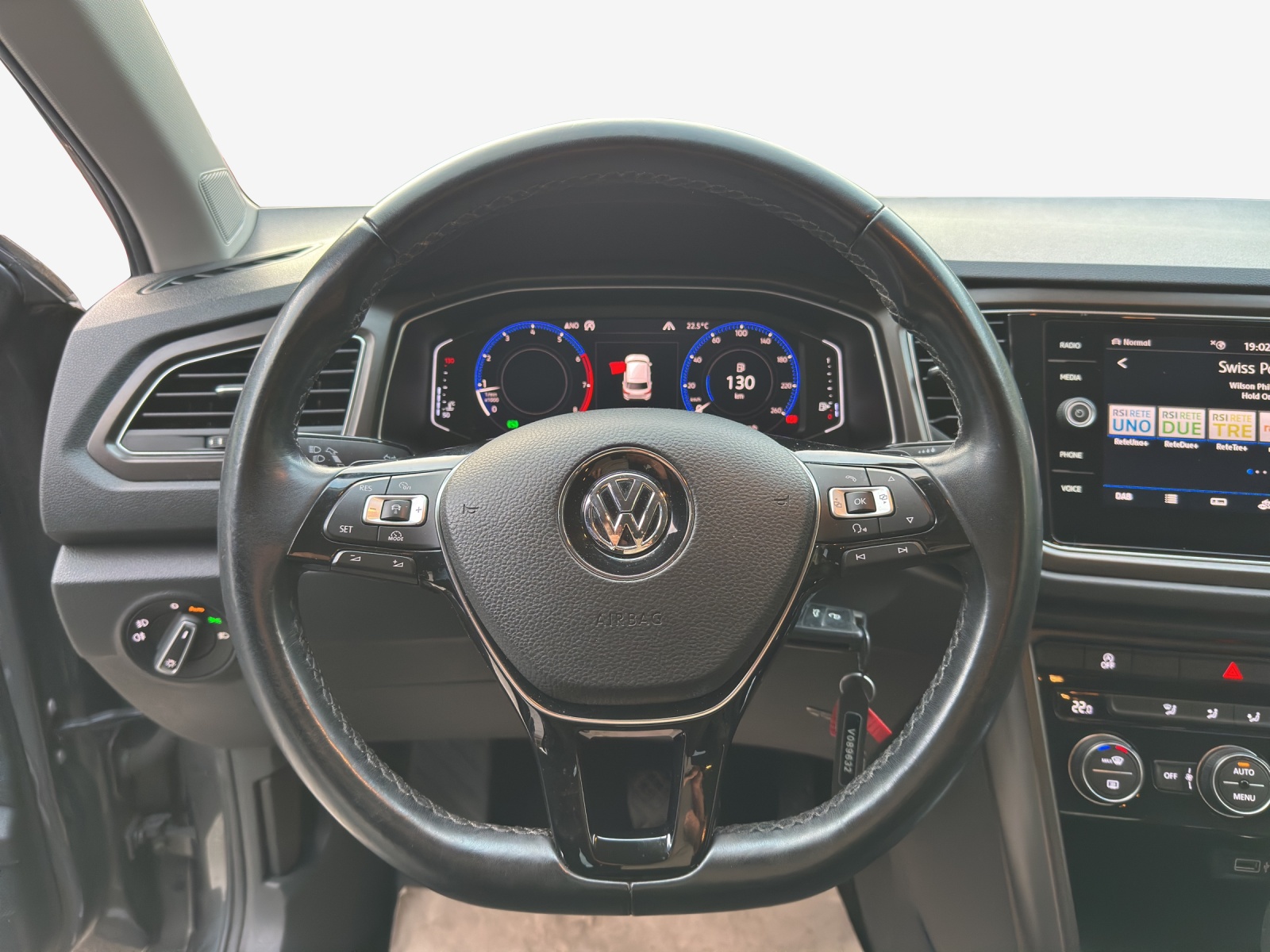 VW T-Roc 2.0 TSI Advance DSG 4Motion-image-9