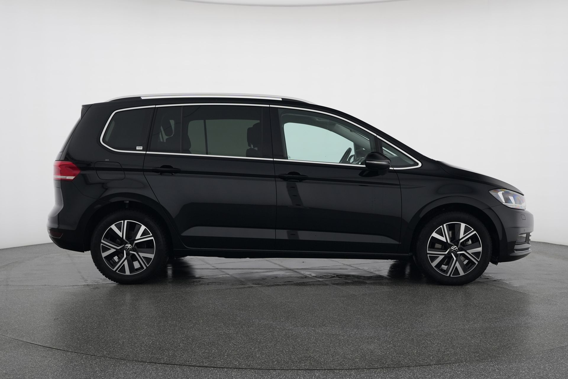 VW Touran 1.5 TSI Highline DSG-image-5
