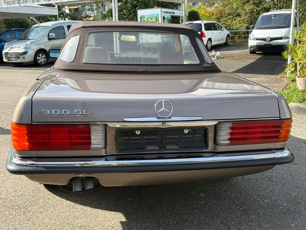 MERCEDES-BENZ SL 300-image-6