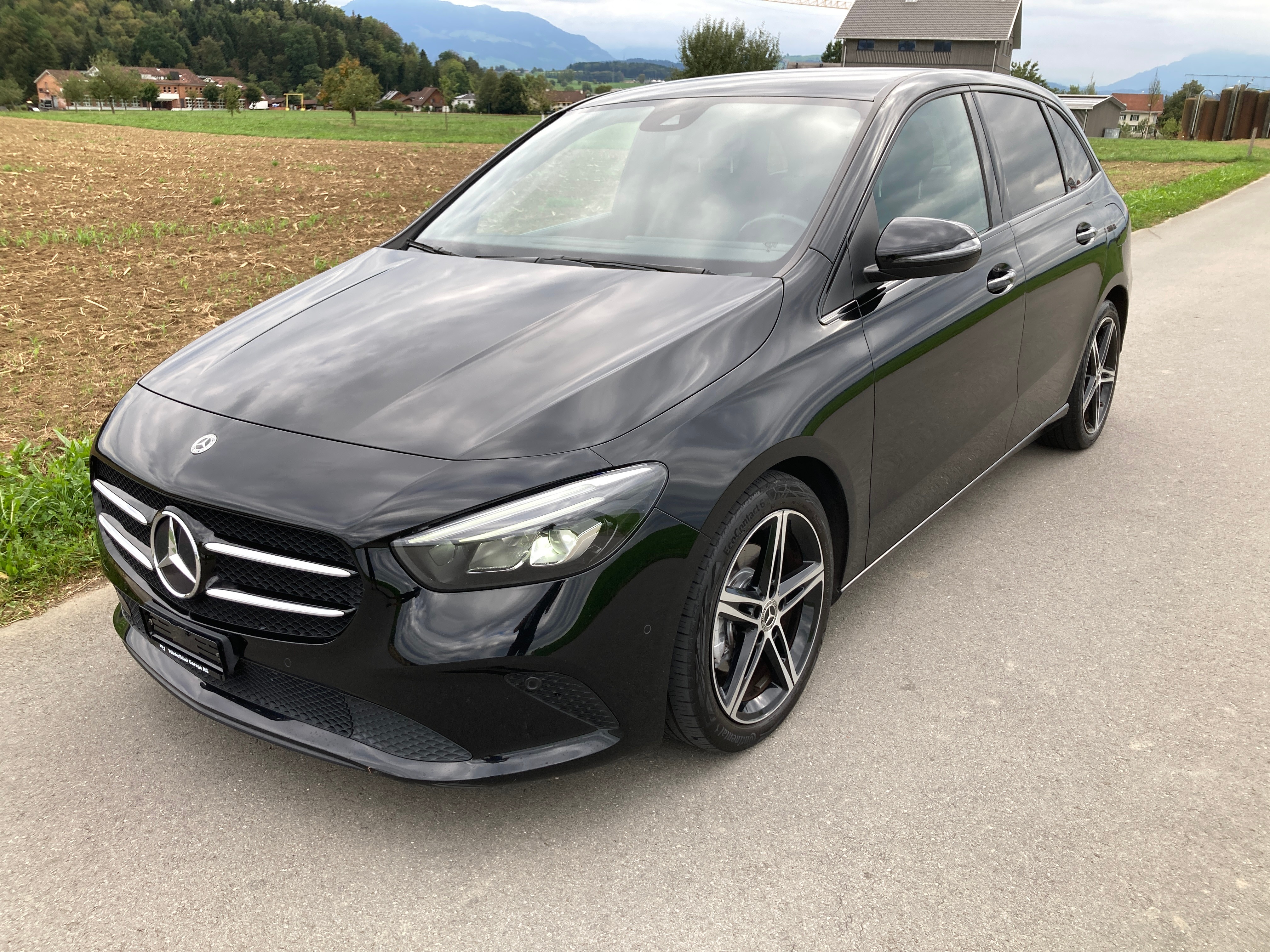 Car photo