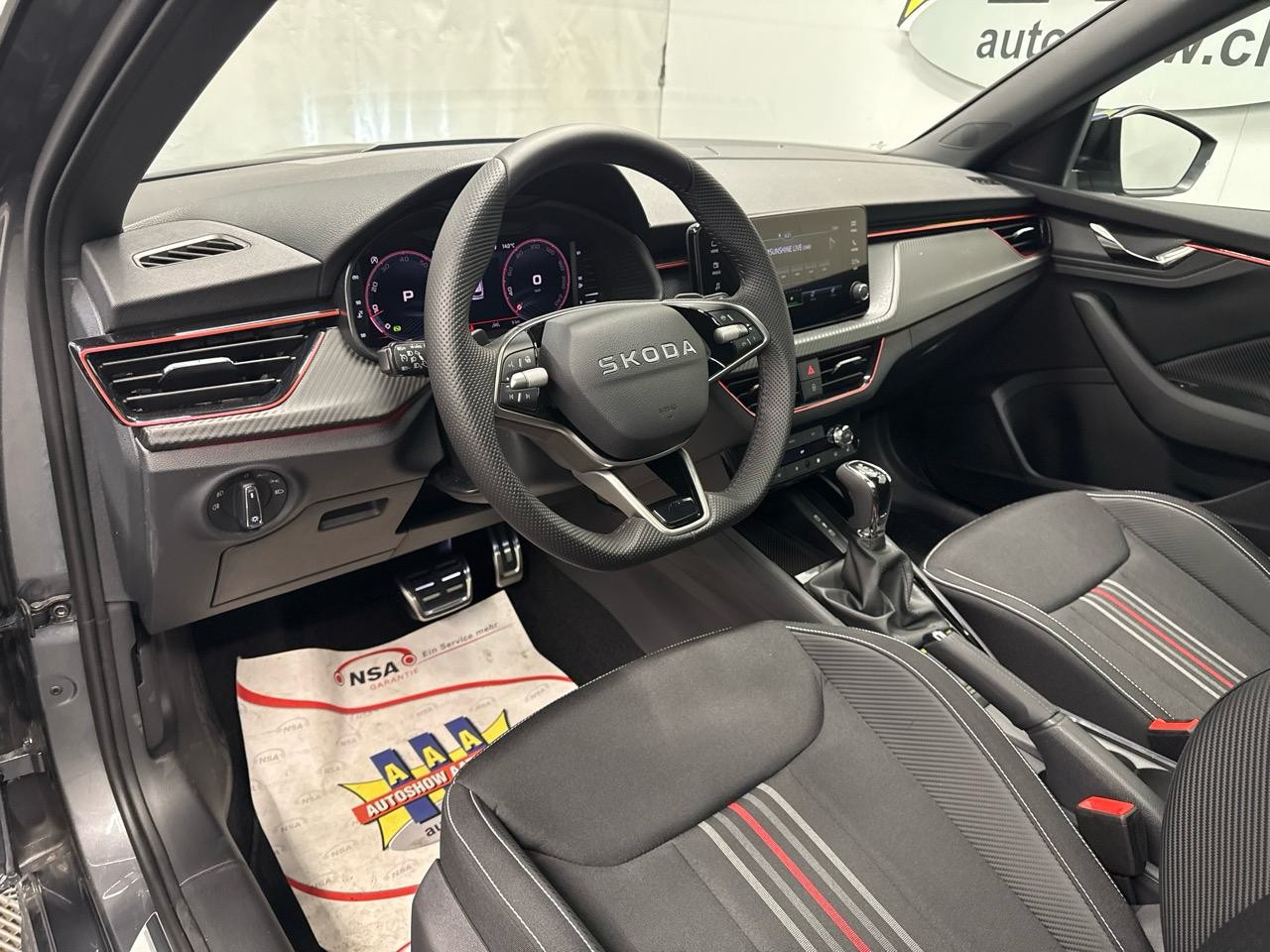 SKODA Kamiq 1.5 TSI Monte Carlo DSG-showroom-element-2