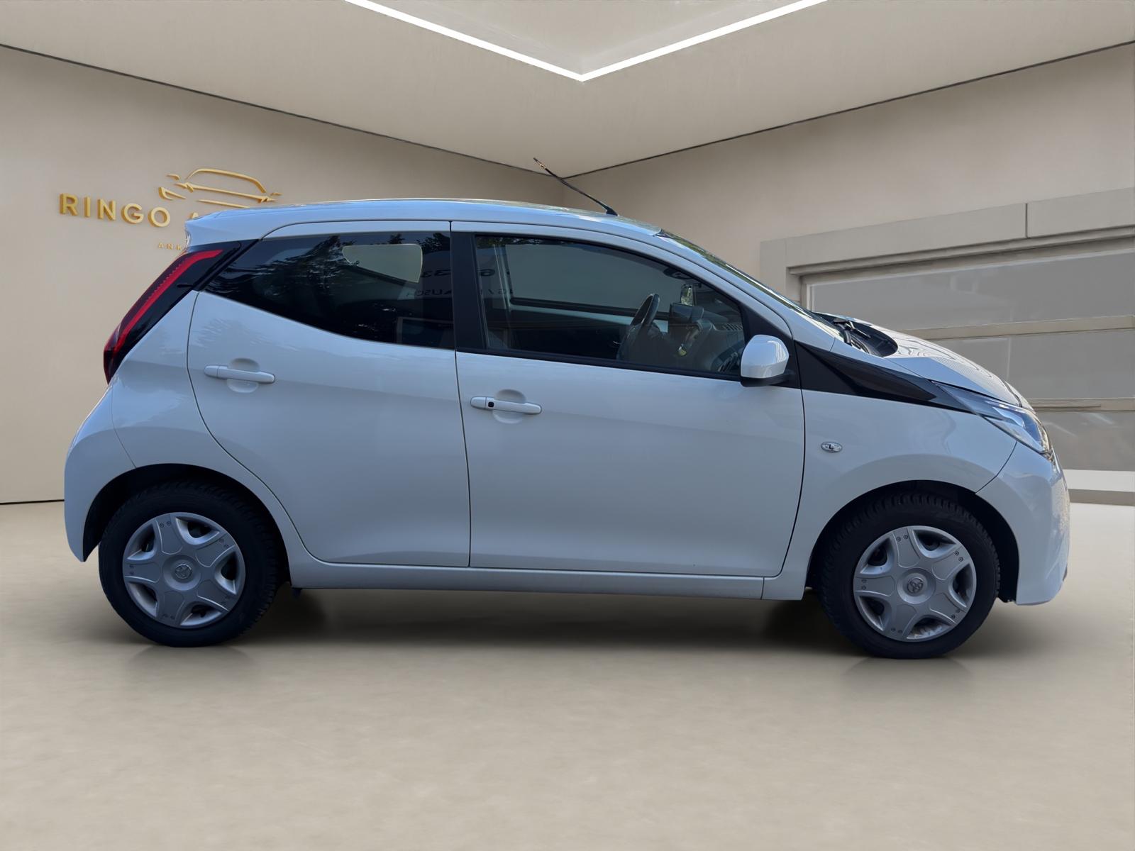 TOYOTA Aygo 1.0 VVT-i x-play X-shift-image-6