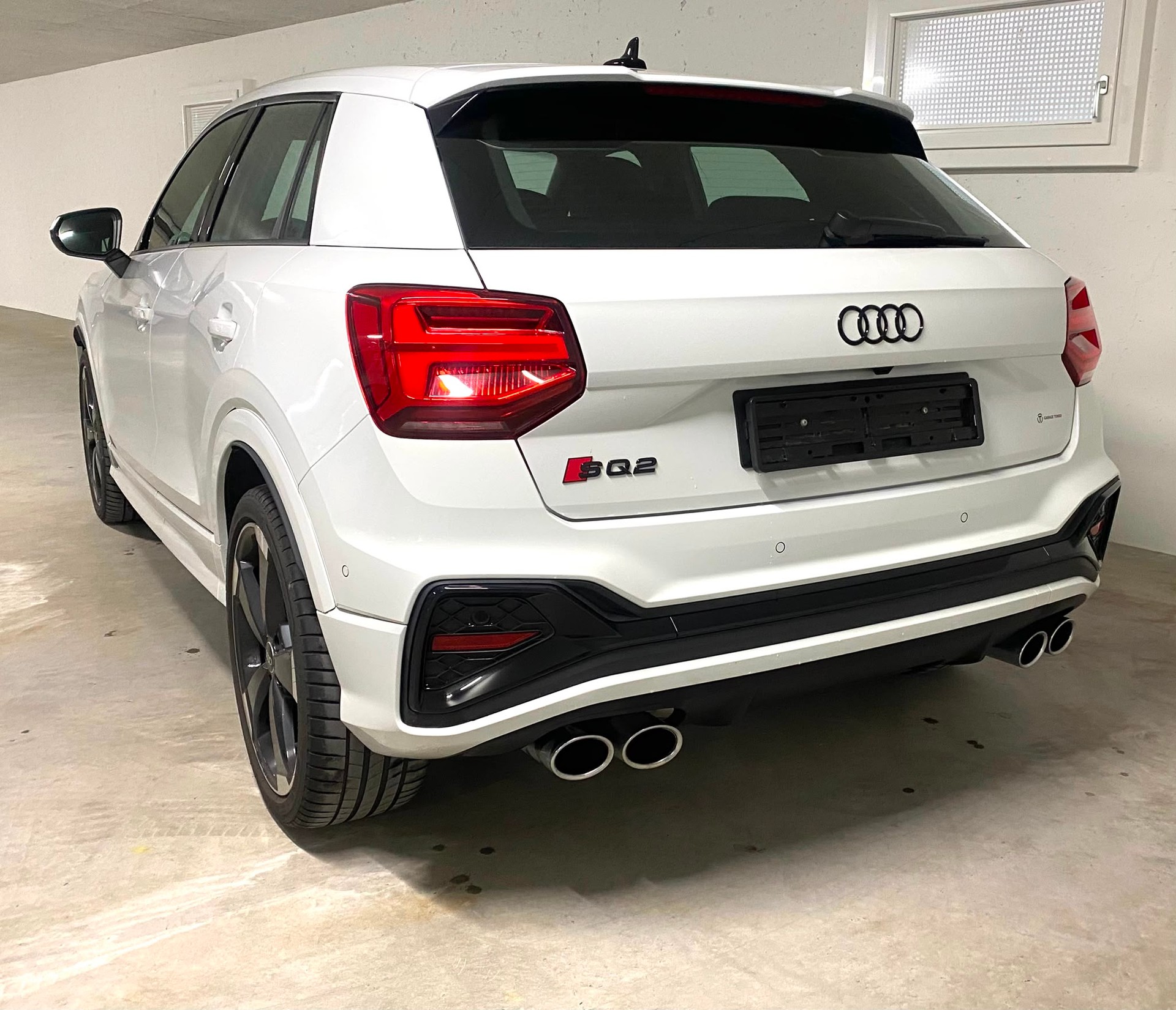 AUDI 2.0 TFSI quattro S-Tronic-image-2