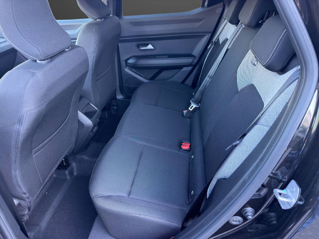 DACIA Duster 1.2 Hybrid Journey 4WD-image-8