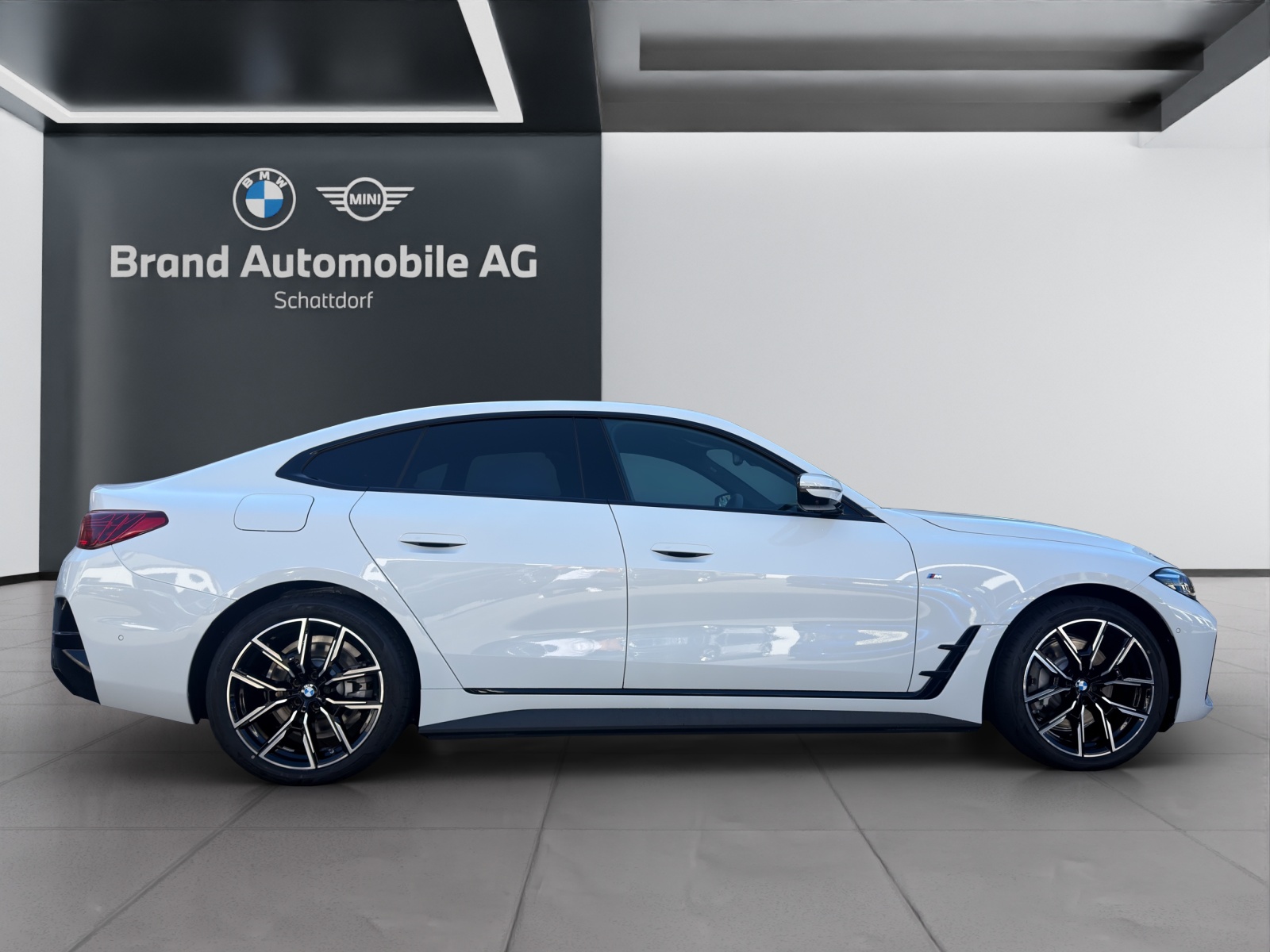 BMW i4 xDrive40-image-4