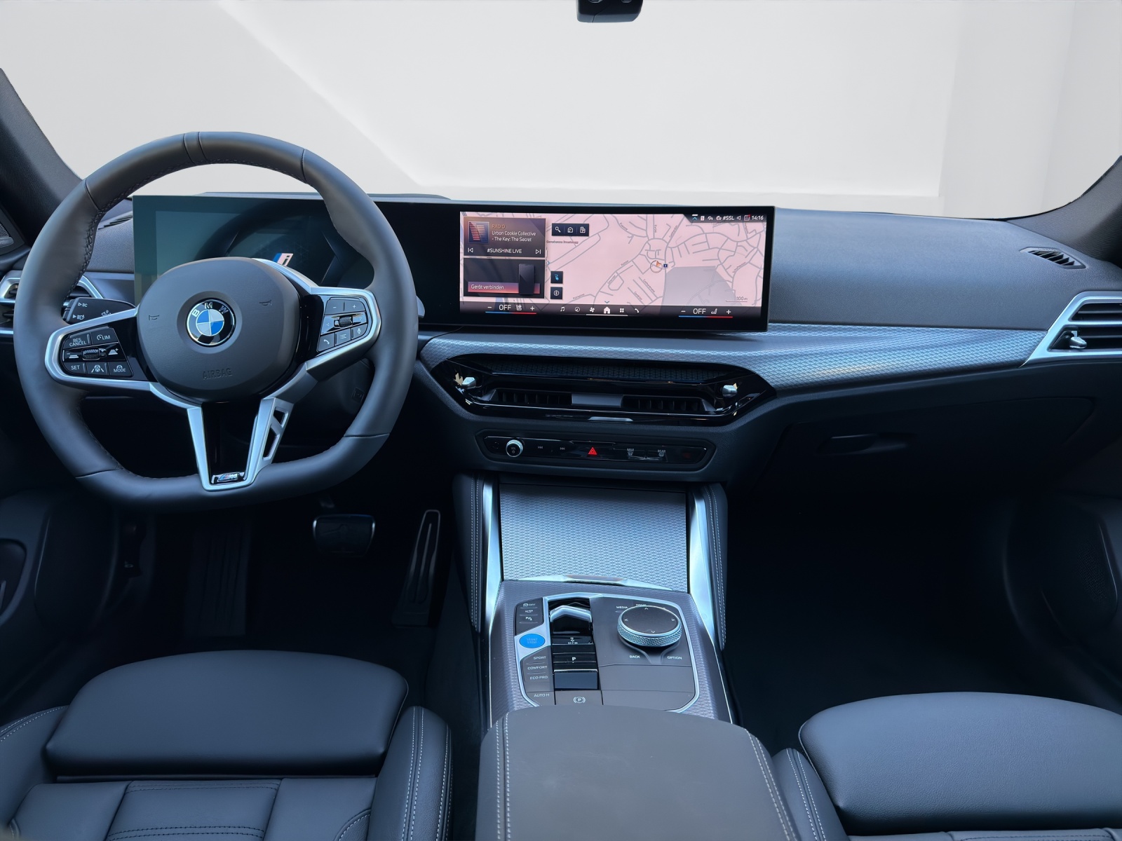 BMW i4 xDrive40-image-14