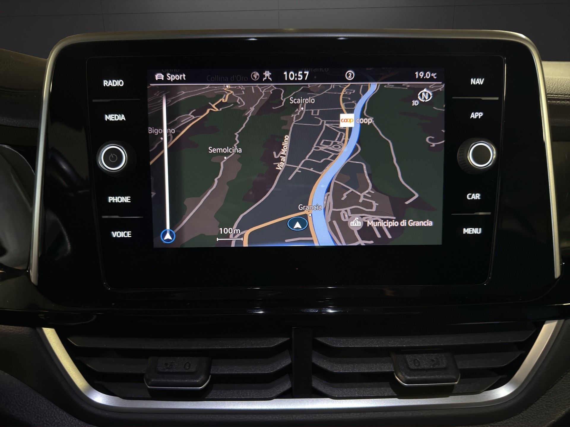 VW T-Roc 2.0 TSI R-Line DSG 4Motion-image-10