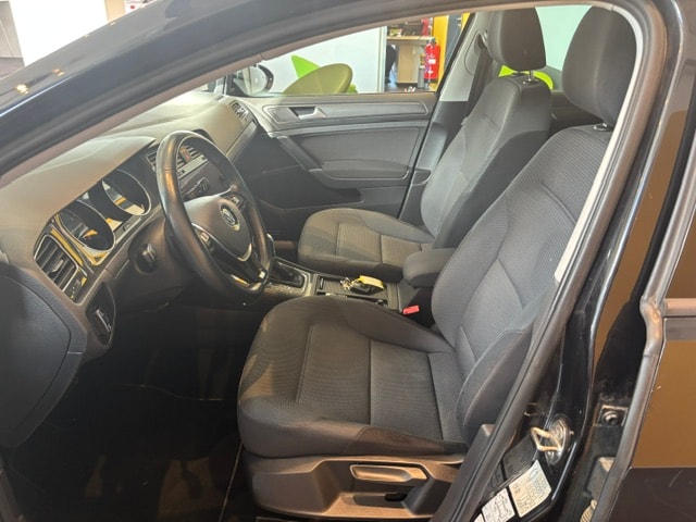 VW Golf 1.0 TSI Swiss Line Plus DSG-image-11