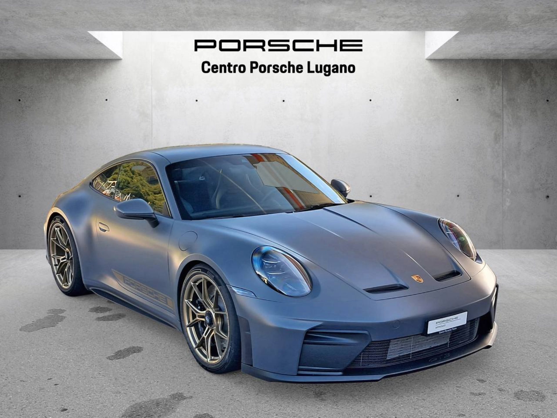 PORSCHE 911 GT3 con pacchetto Touring-image-5