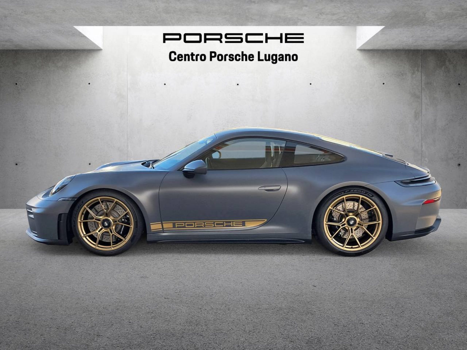 PORSCHE 911 GT3 con pacchetto Touring-image-1