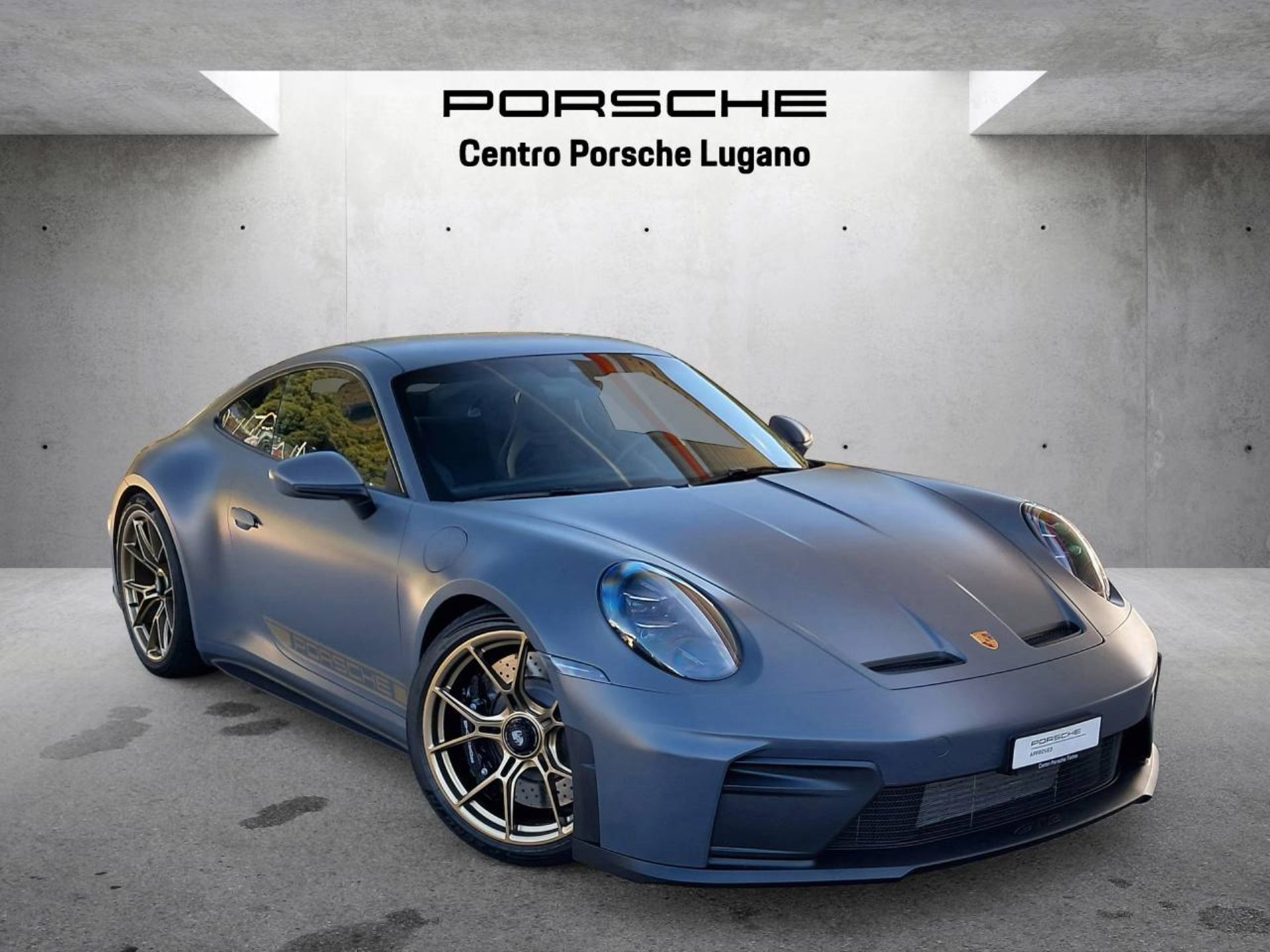 PORSCHE 911 GT3 con pacchetto Touring-image-0