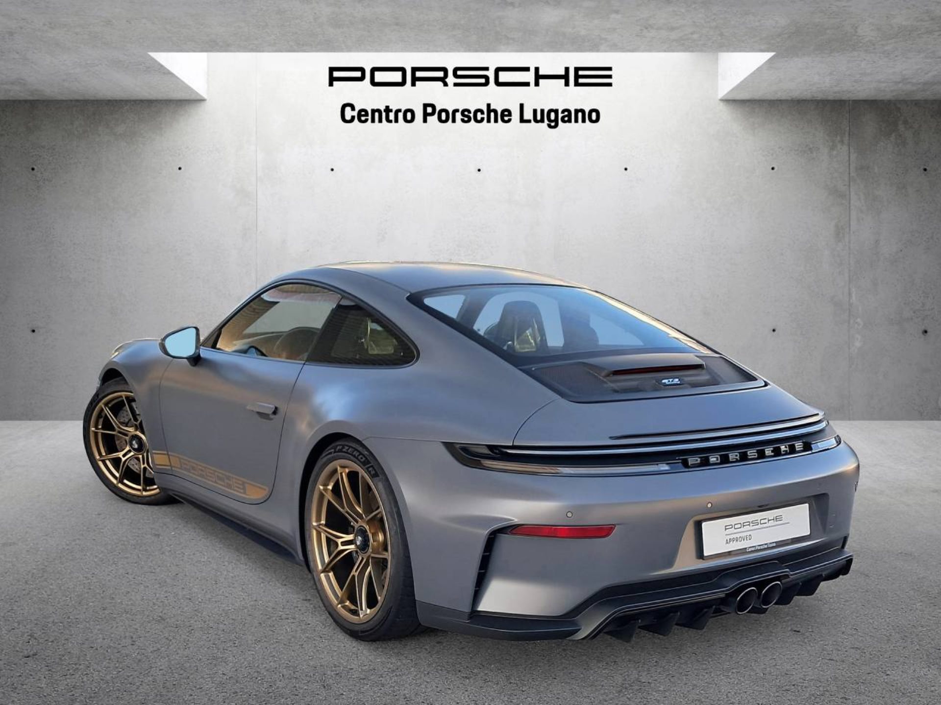 PORSCHE 911 GT3 con pacchetto Touring-image-2