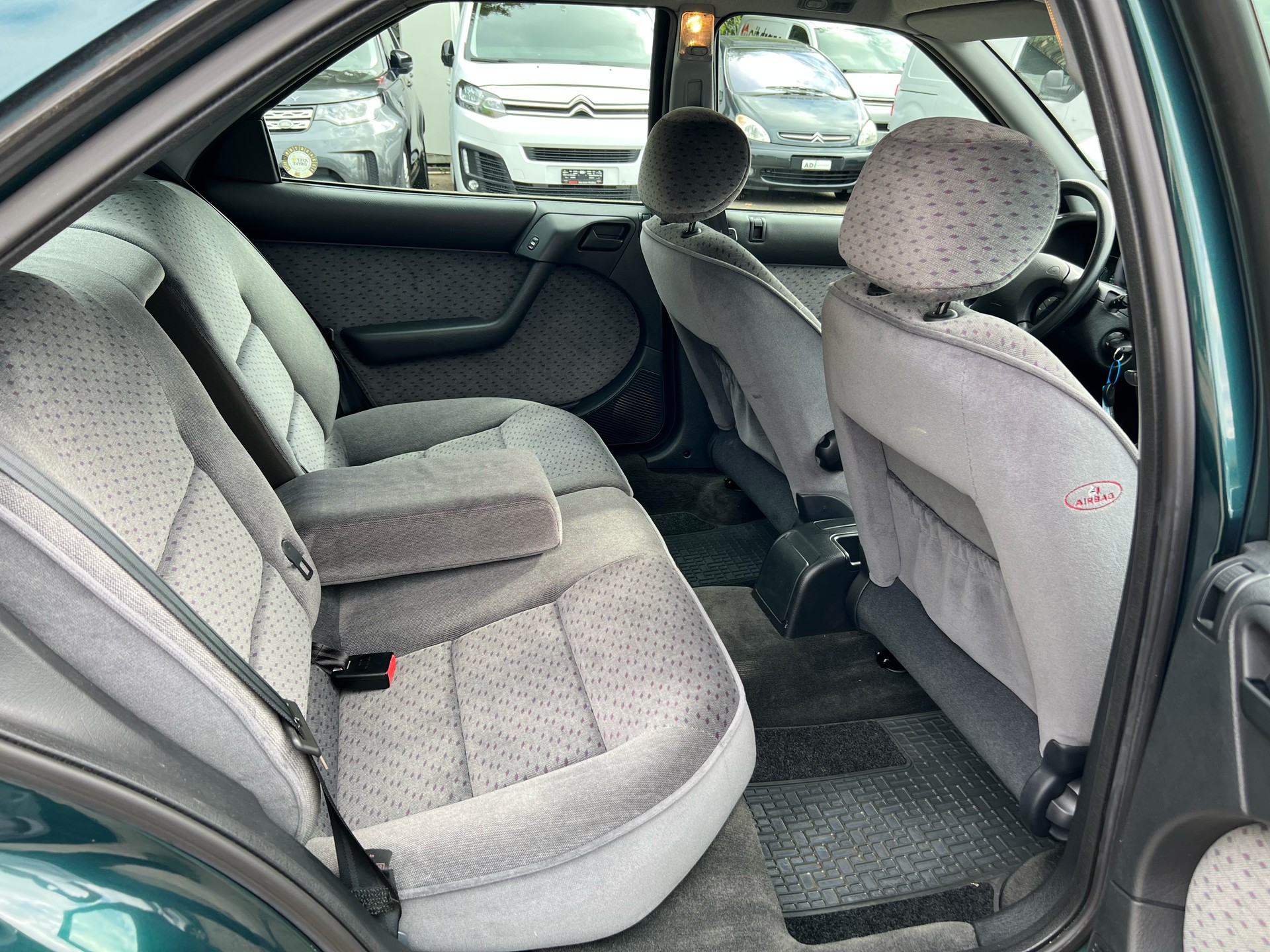 CITROEN Xantia Berline 1.8i 16V SX-image-11