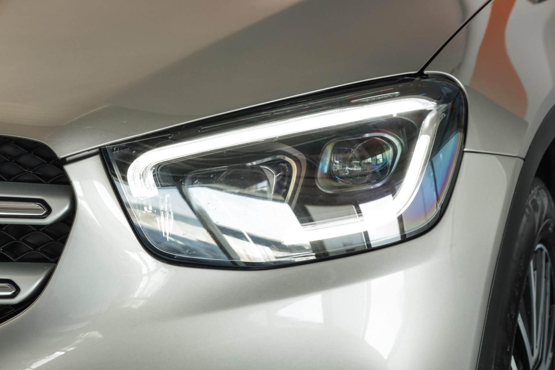 MERCEDES-BENZ GLC 300 d Off-Road 4Matic 9G-Tronic • Argent Mojave •AIR BODY CONTROL • Pack Premium Plus-image-6
