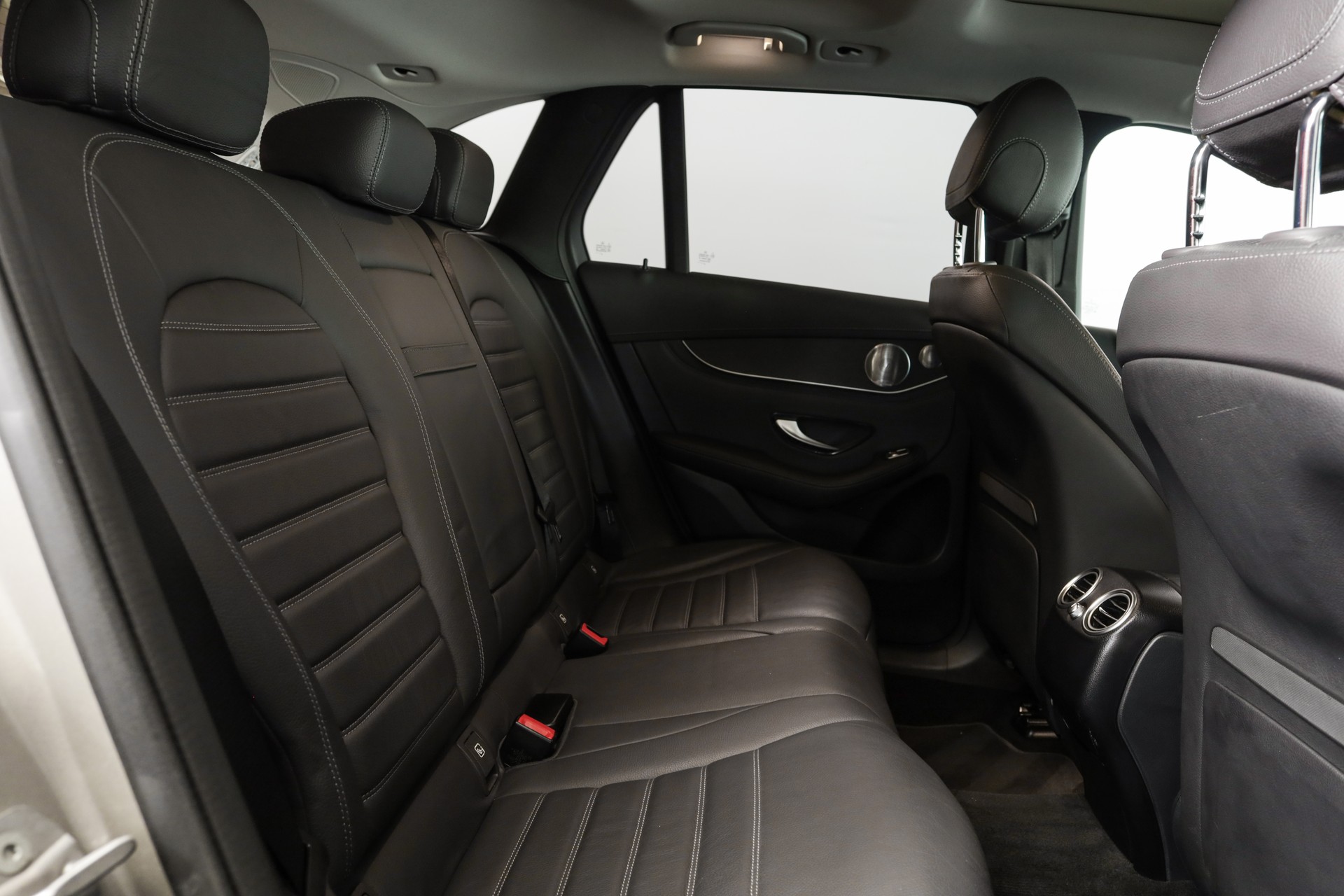 MERCEDES-BENZ GLC 300 d Off-Road 4Matic 9G-Tronic • Argent Mojave •AIR BODY CONTROL • Pack Premium Plus-image-28