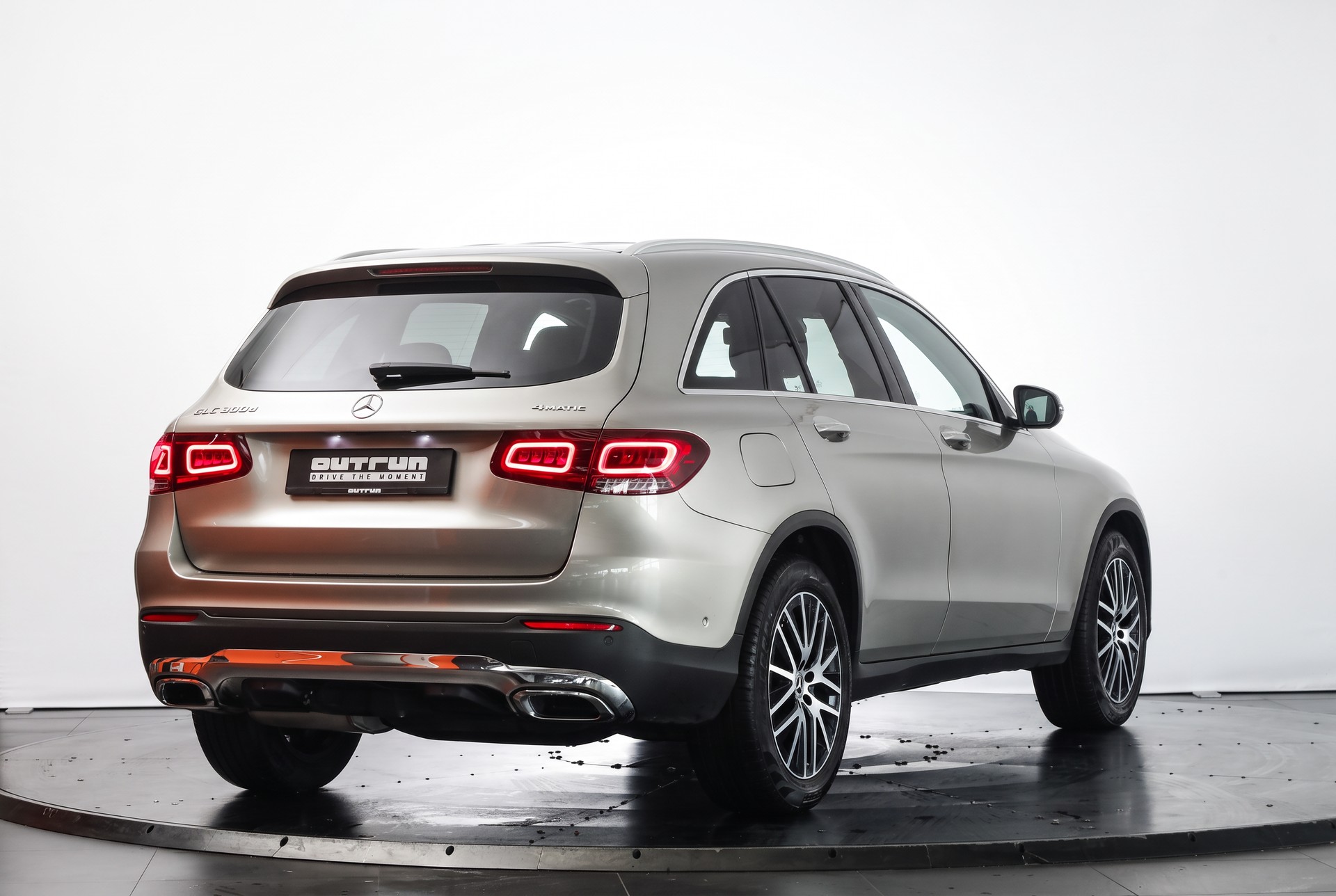 MERCEDES-BENZ GLC 300 d Off-Road 4Matic 9G-Tronic • Argent Mojave •AIR BODY CONTROL • Pack Premium Plus-image-4