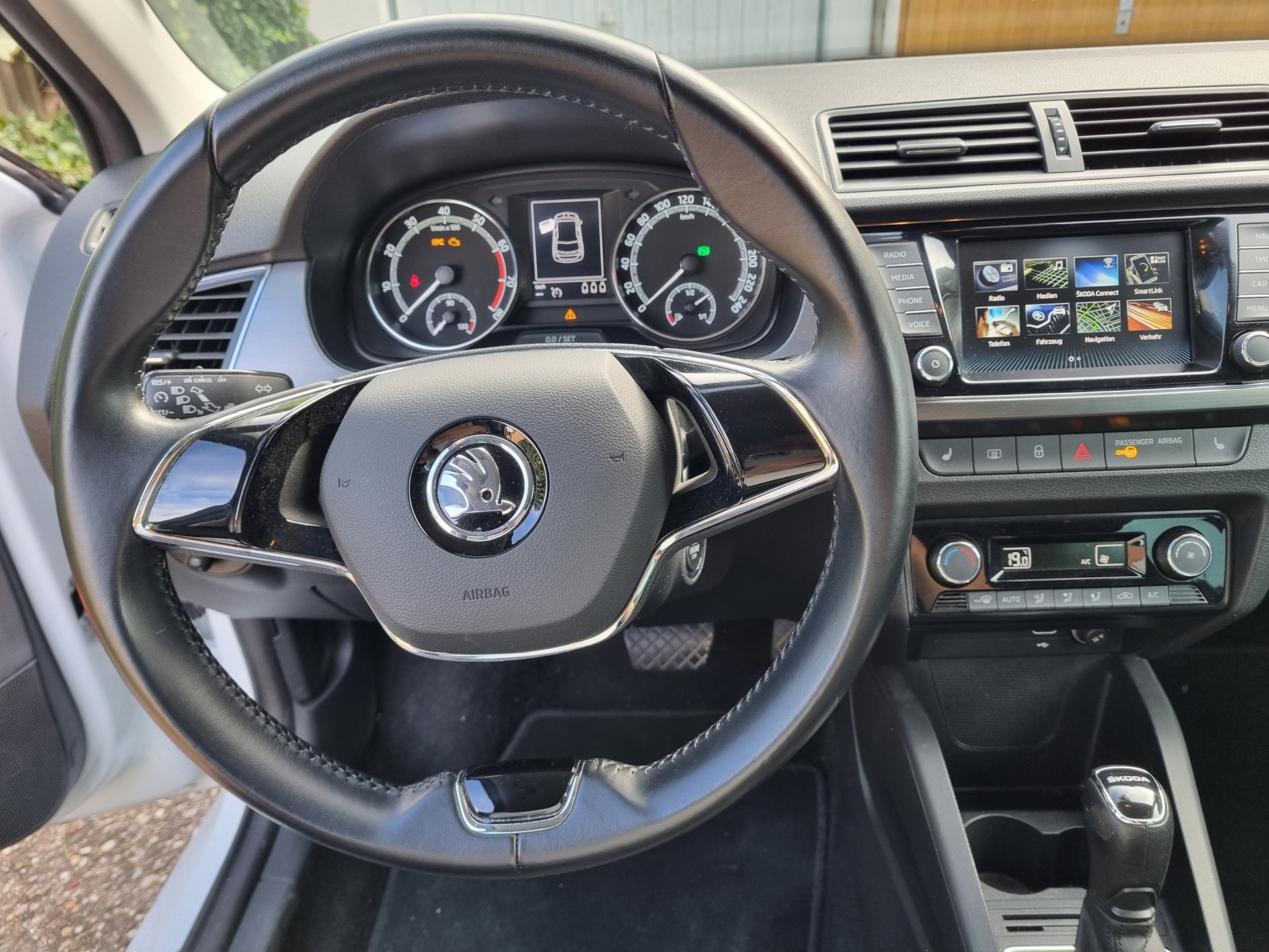 SKODA 1.0 TSI Style DSG-image-5