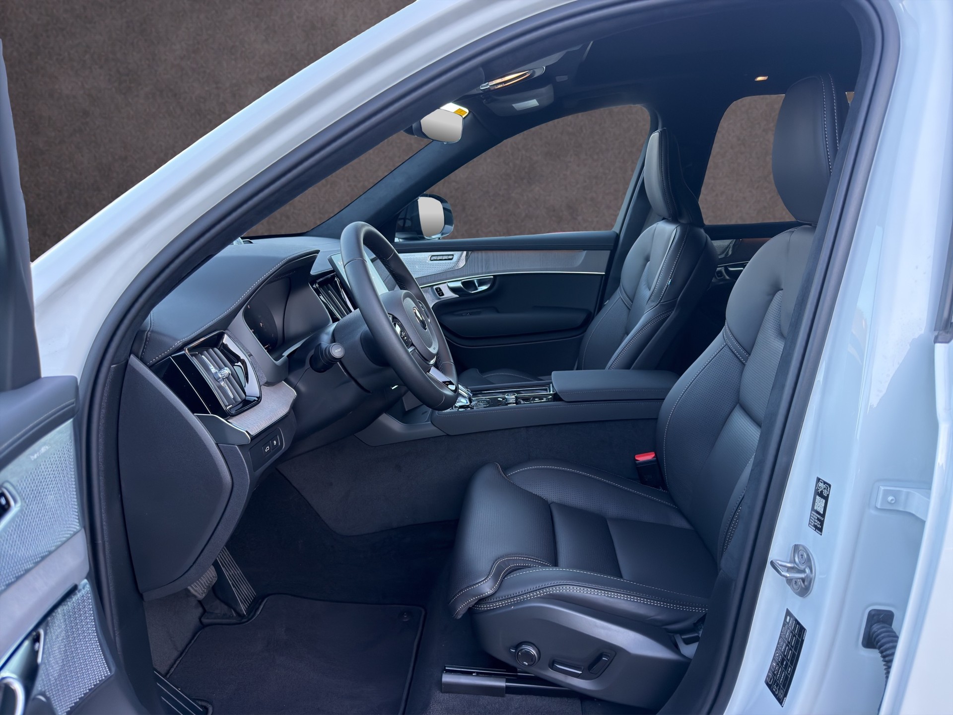 VOLVO XC90 2.0 T8 TE Ultra Dark eAWD-image-9