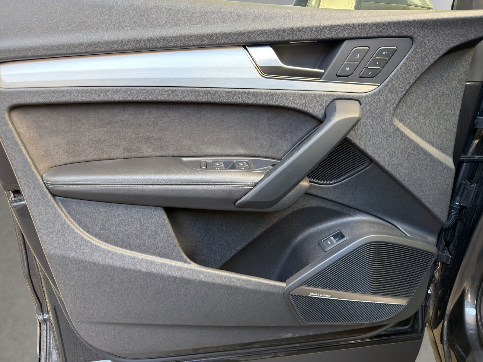 AUDI Q5 2.0 TFSI sport quattro-image-9