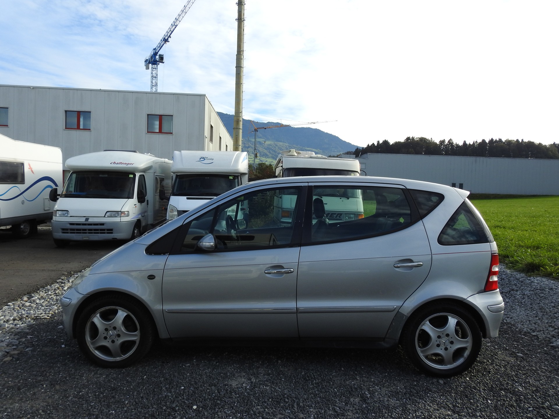 MERCEDES-BENZ A 190 L Avantgarde-showroom-element-2