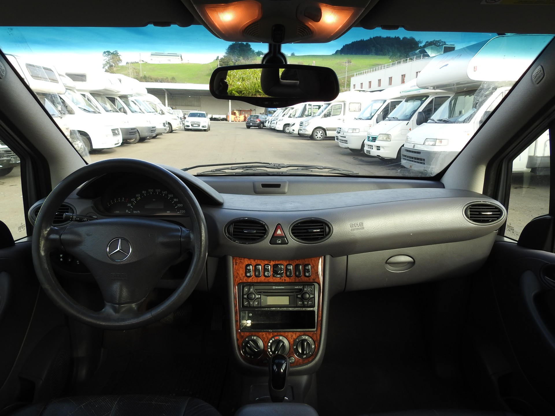 MERCEDES-BENZ A 190 L Avantgarde-image-15